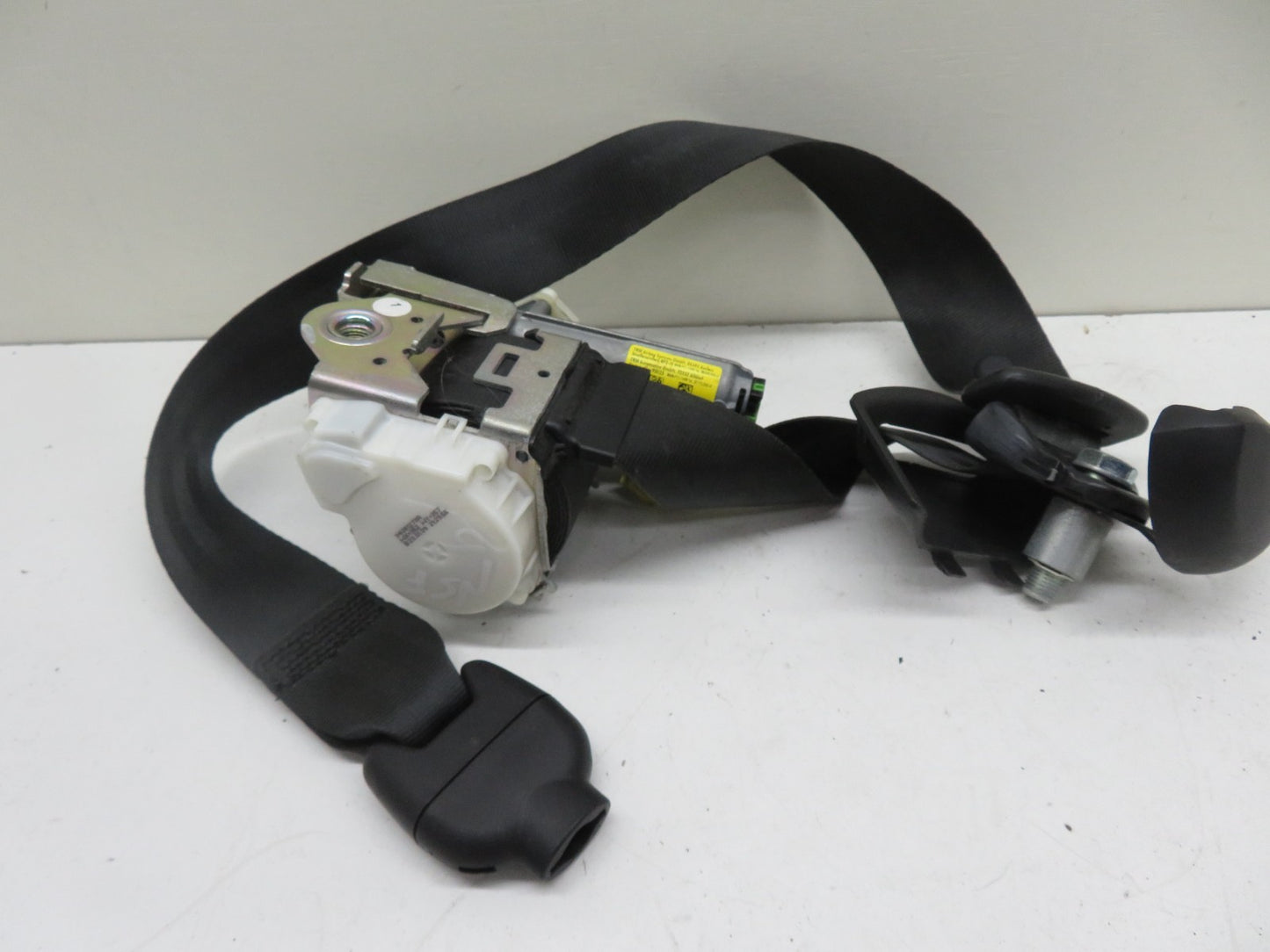 FIAT 500 NSF PASSENGER SEAT BELT 2007-2012 1854-9
