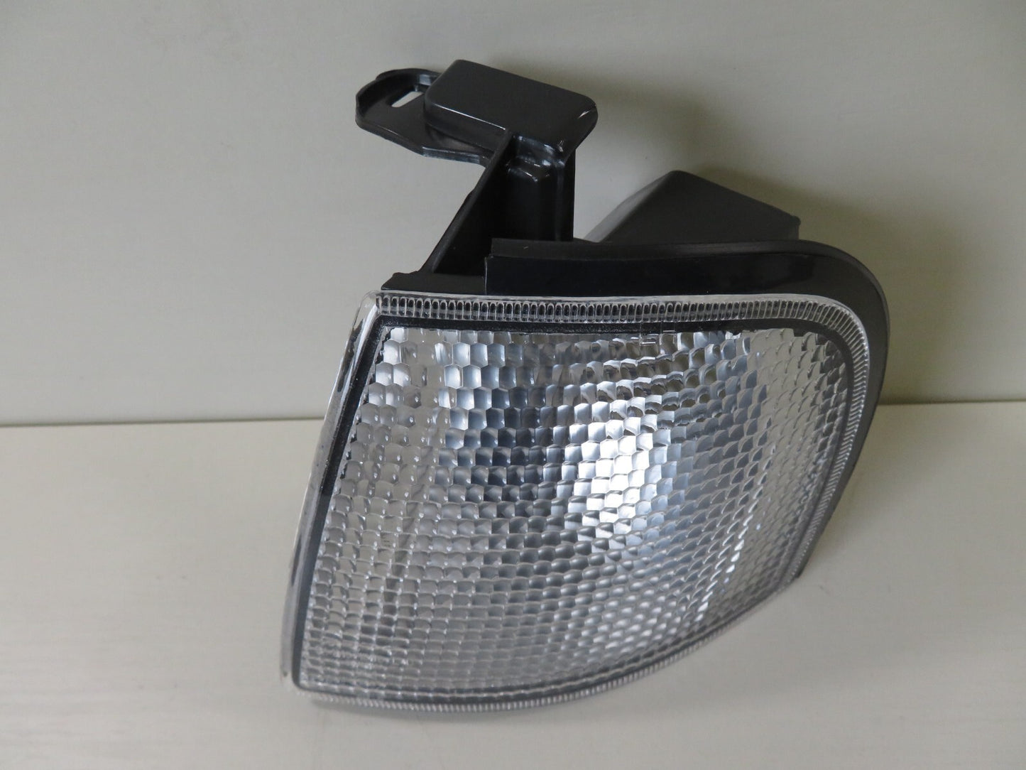 NS PASSENGER LH FRONT INDICATOR LIGHT FOR NISSAN PRIMERA 1994-1996 215-1580L-UE