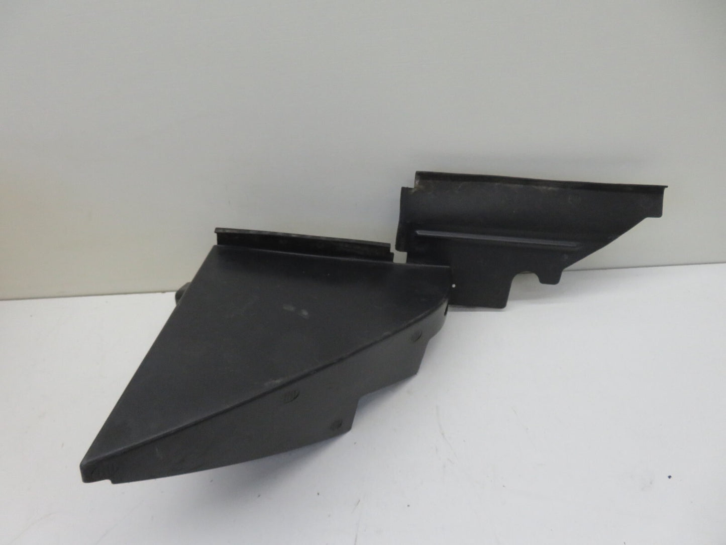 FORD FOCUS ST 225 OS DRIVER AIR DEFLECTOR TRIM 2006-2010 1232-8