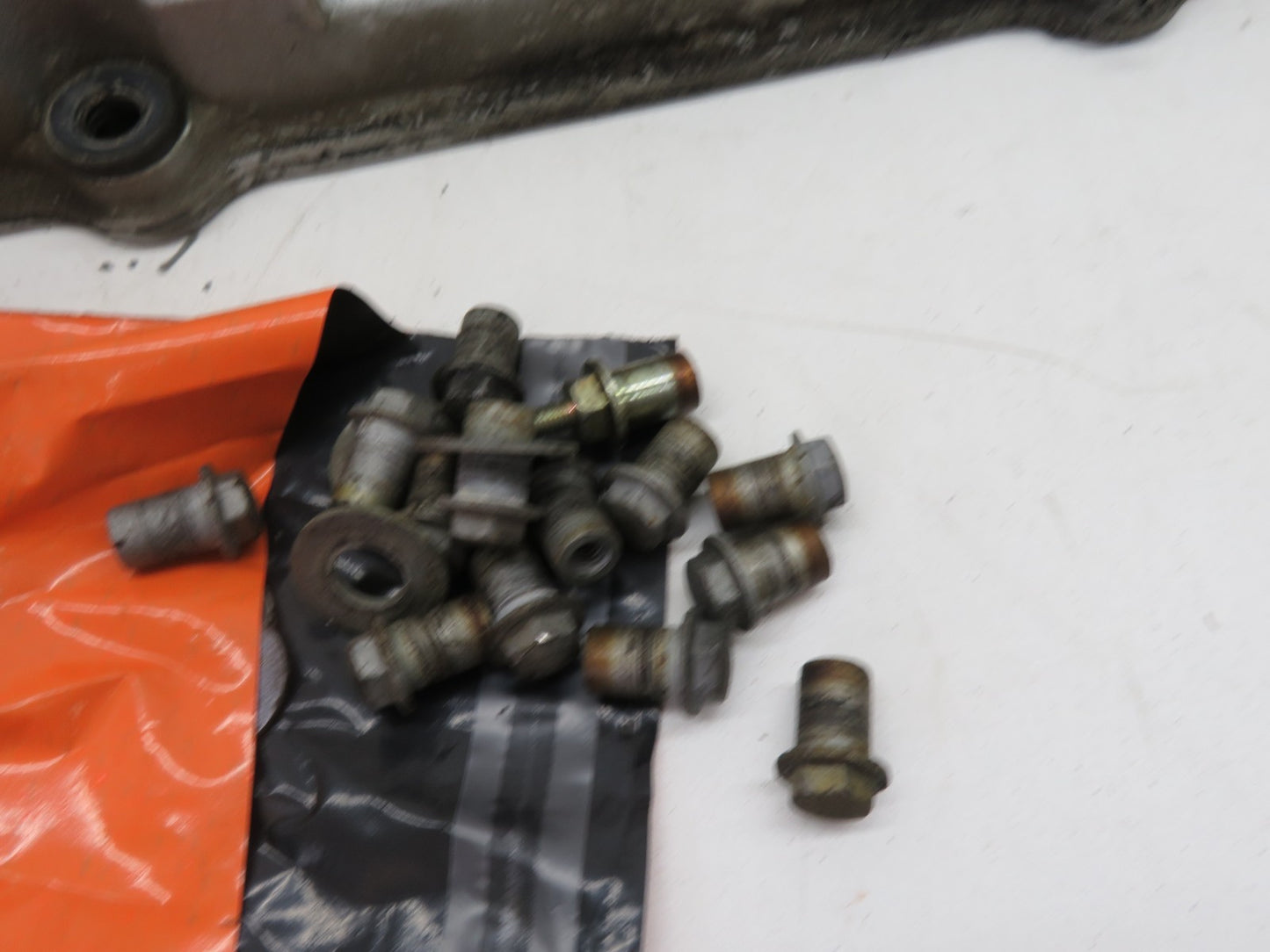 BMW E36 3 SERIES ROCKER CAM COVER 6 CYLINDER 17383859 1990-1999