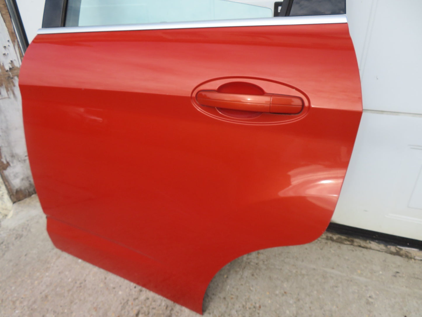 FORD CMAX C MAX NSR PASSENGER REAR DOOR IN ORANGE 2010-2015 (SEE PHOTOS)