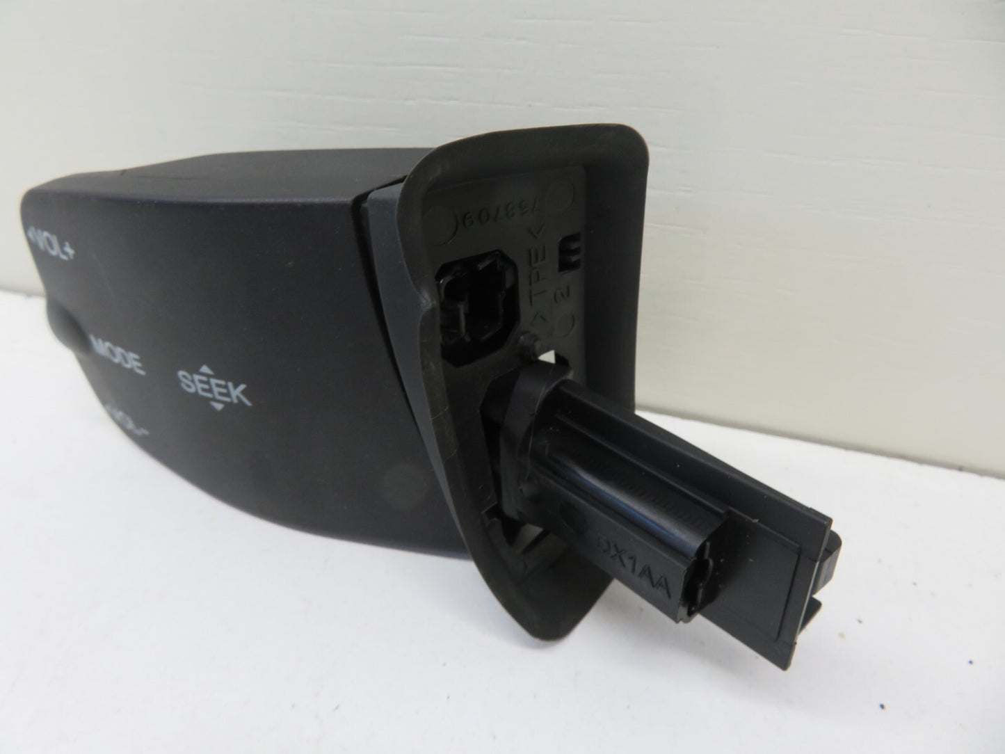 FORD FOCUS ST STEERING WHEEL VOLUME CONTROL SWITCHES 2006-2010 1299-19