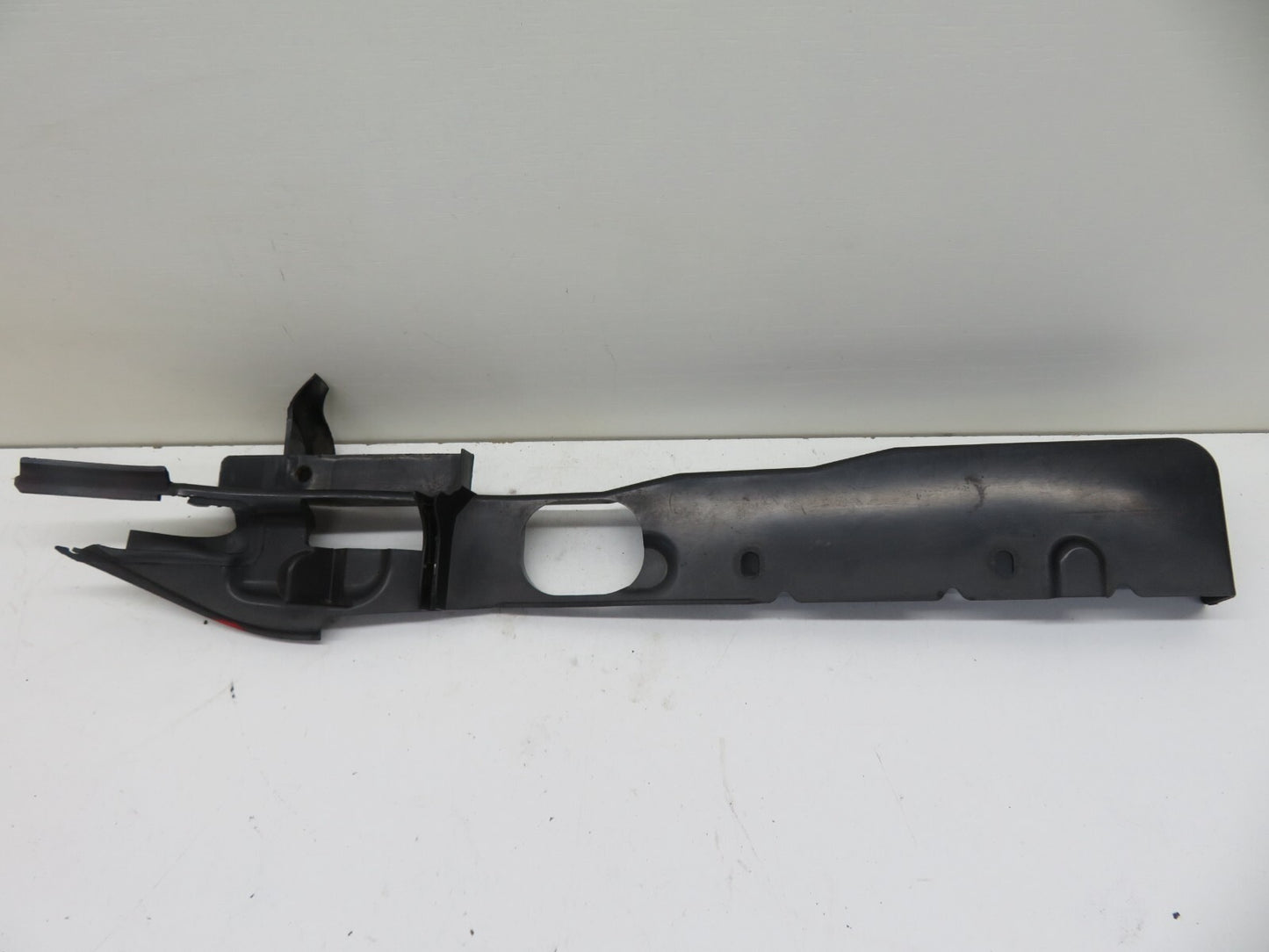 FORD FOCUS ST 225 OS DRIVER FENDER TRIM 4M51-A02476-A 2006-2010 1232-9