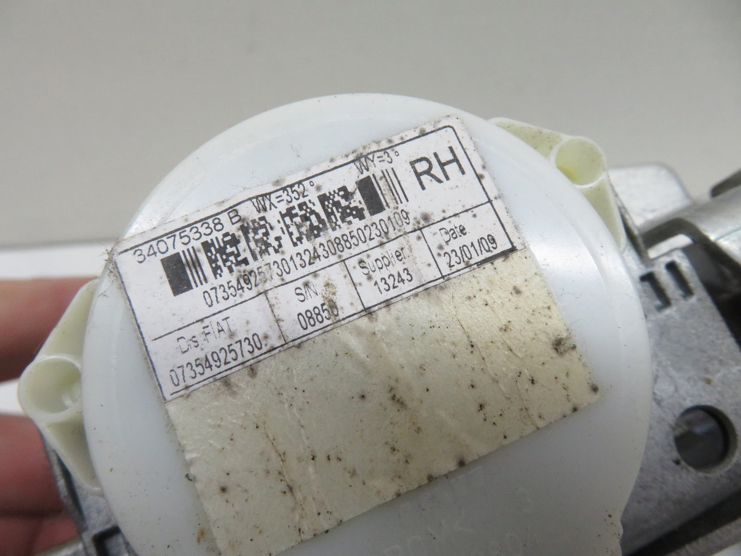 FIAT 500 OSF DRIVER FRONT SEAT BELT 2007-2012 1854-10