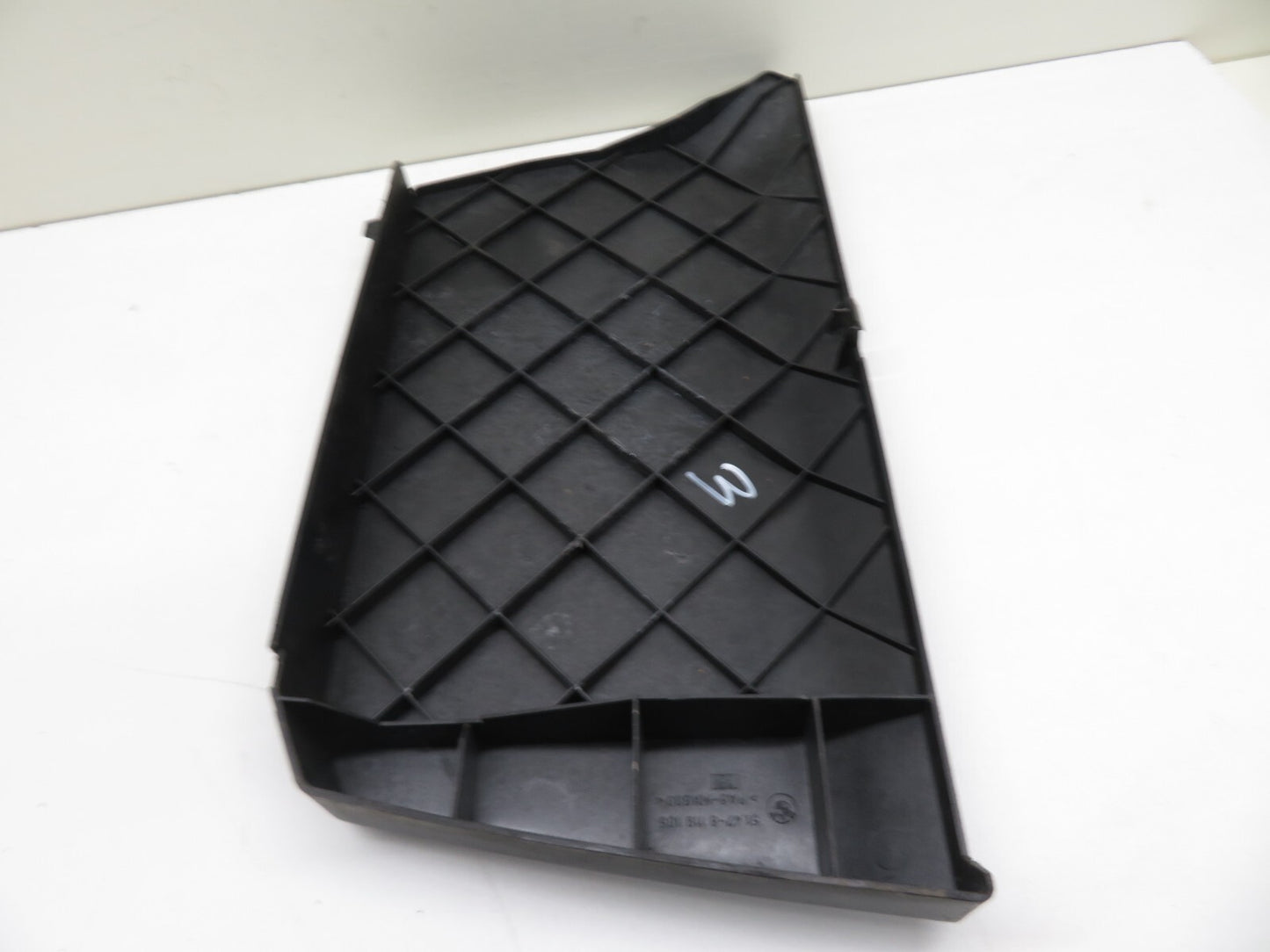 BMW E36 BATTERY COMPARTMENT COVER 8119105 1991-1998 1756-3