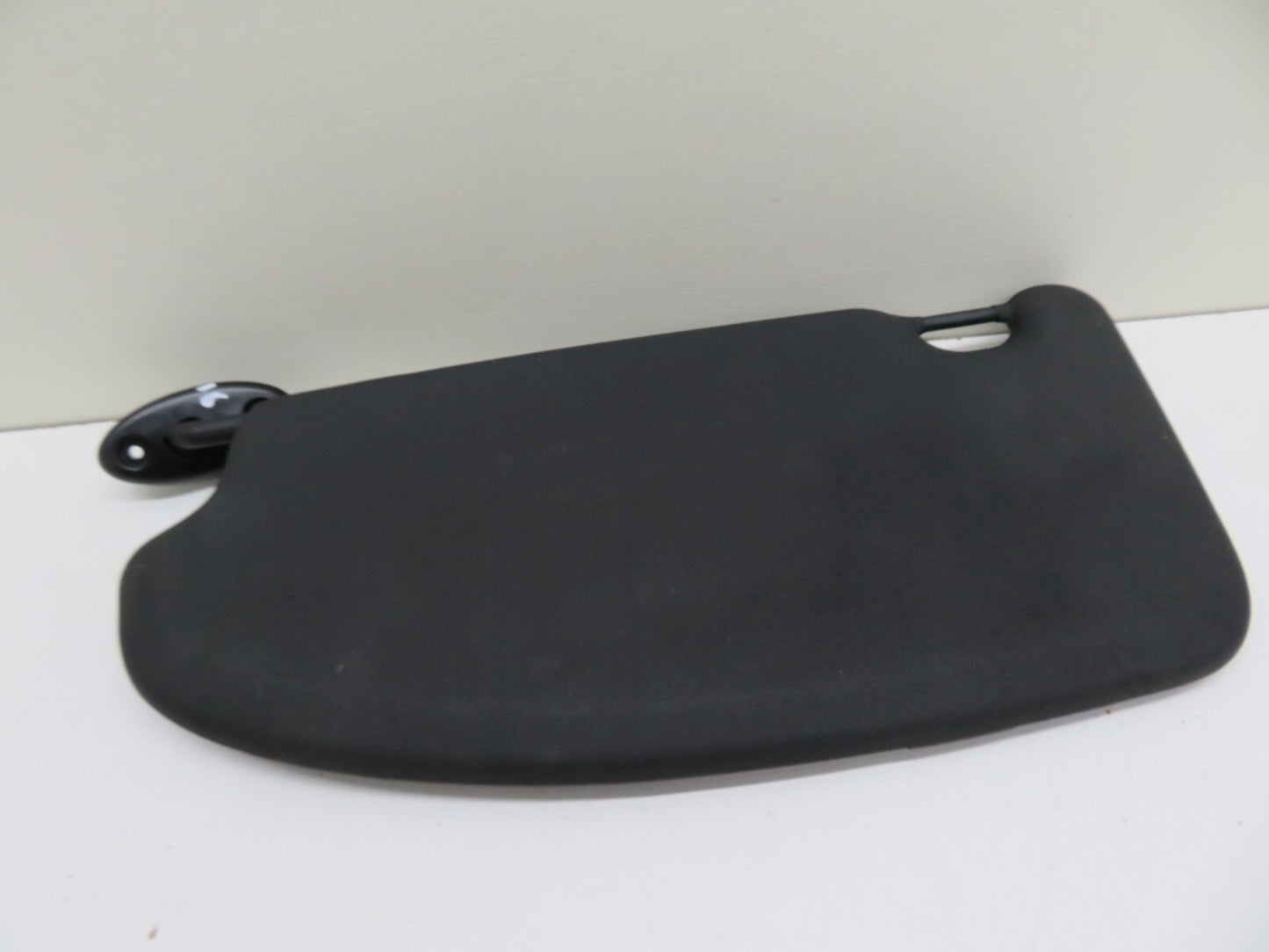FORD FOCUS ST225 OS DRIVER SIDE SUN VISOR (2005-2010) 1345-15