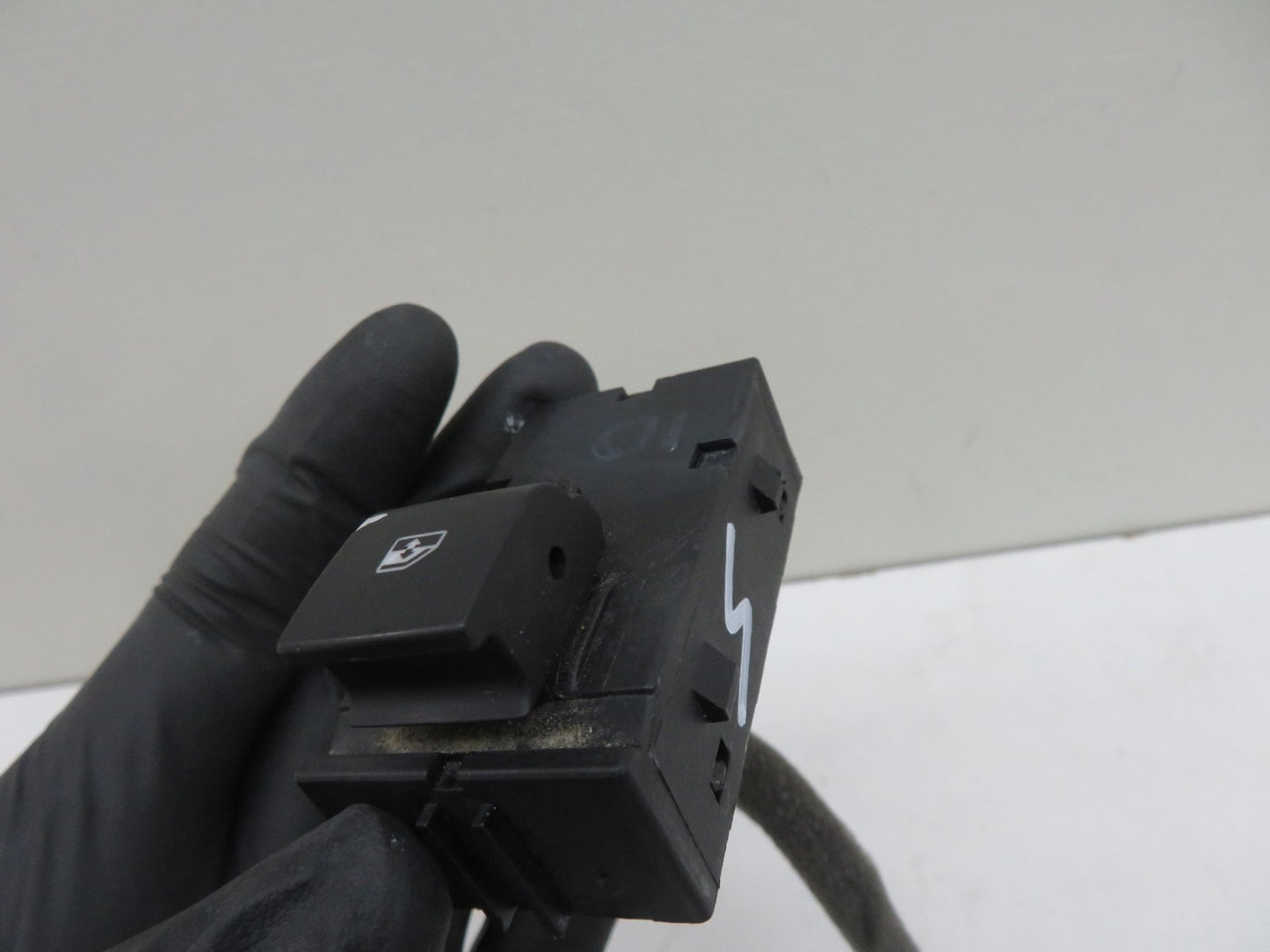 VAUXHALL INSIGNIA OSR REAR WINDOW SWITCH 13301888 2008-2013 1155-5