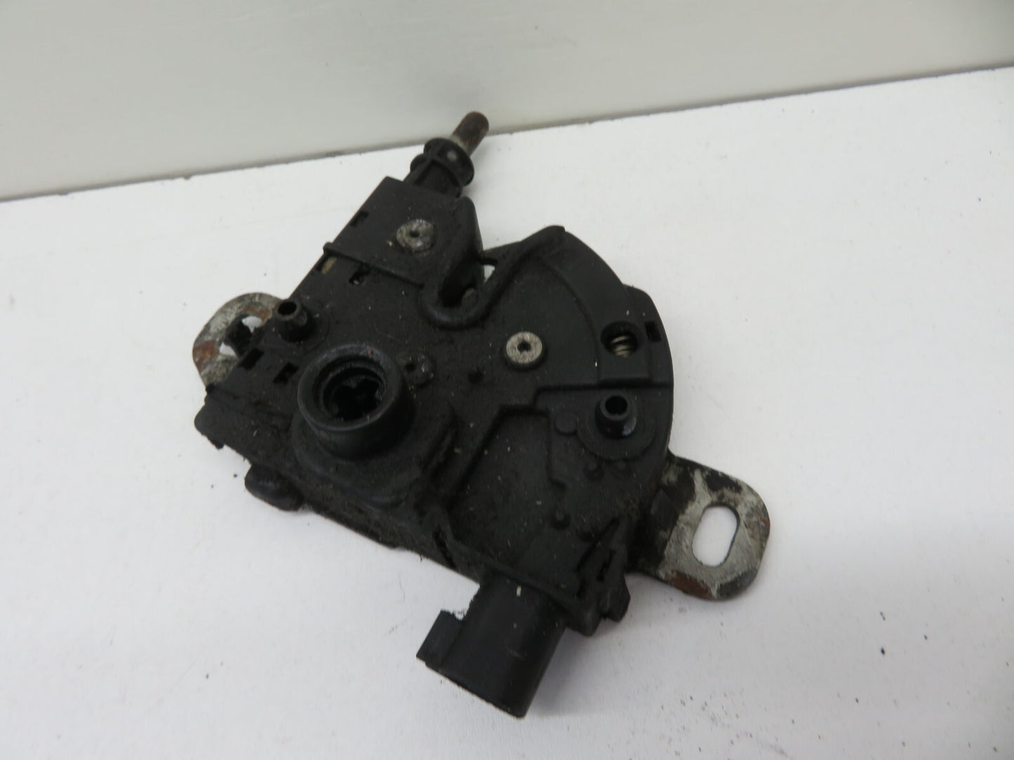 FORD FOCUS ST BONNET LOCK CATCH 2006-2010 1299-29