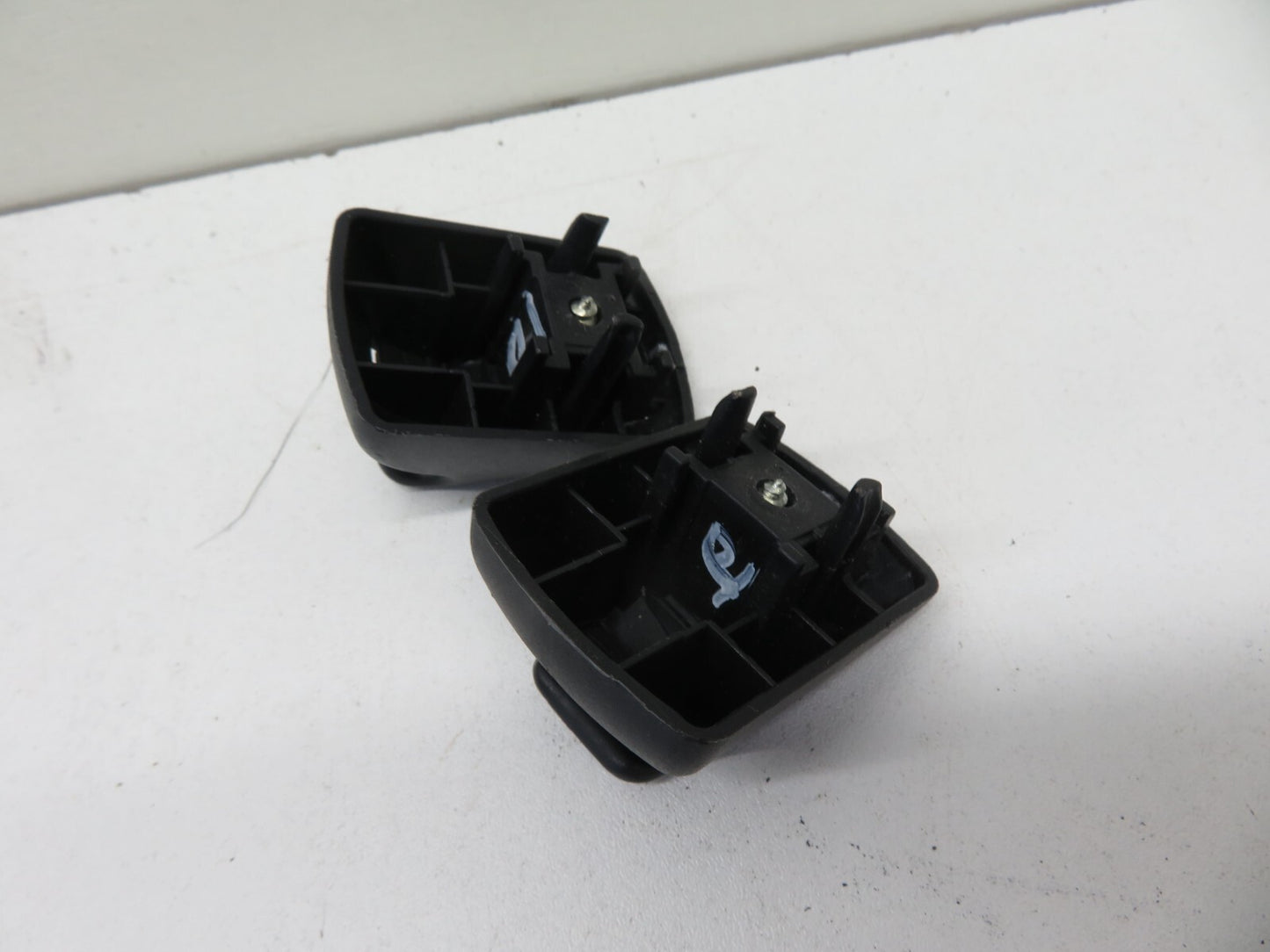 FORD FOCUS ST SUN VISOR HOLDER TRIM CLIPS 2006-2010 1299-10