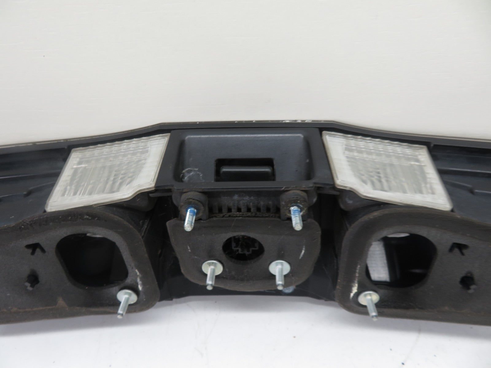 HONDA CIVIC MK8 REAR CENTER TAIL LIGHT HANDLE 2006-2011