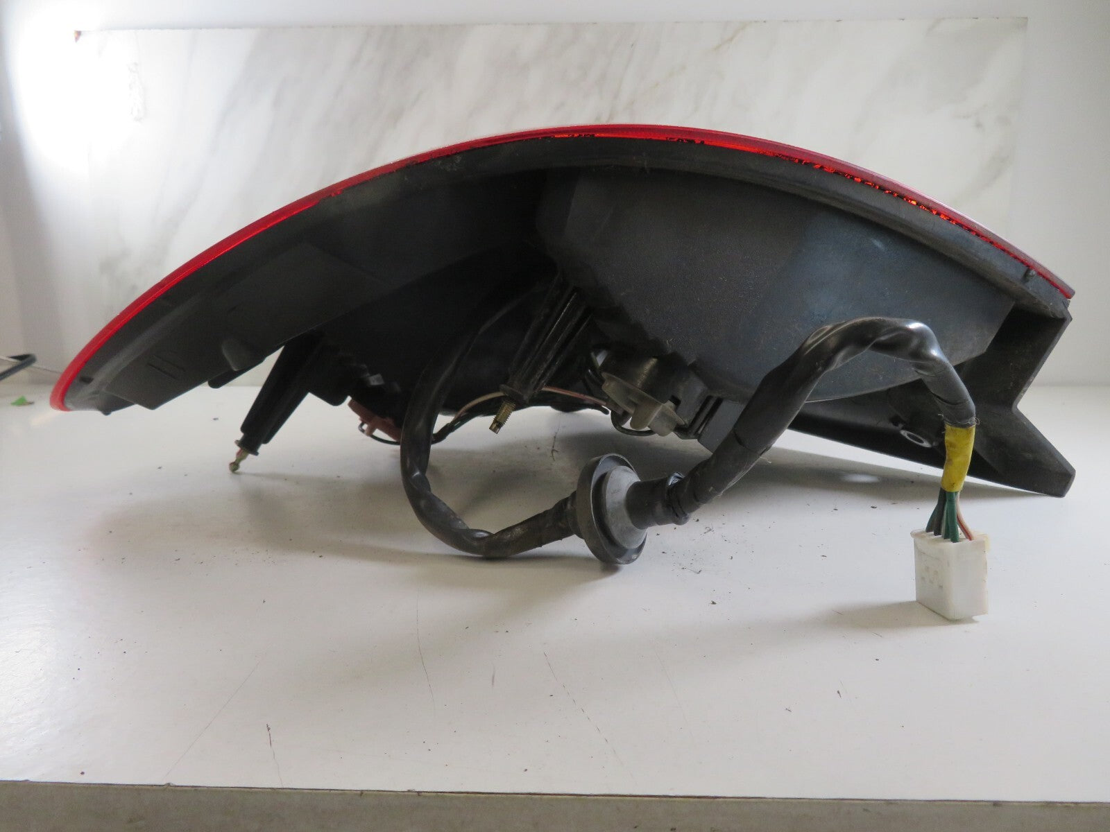 KIA RIO NS PASSENGER REAR TAIL LIGHT 2002-2005 BK1544