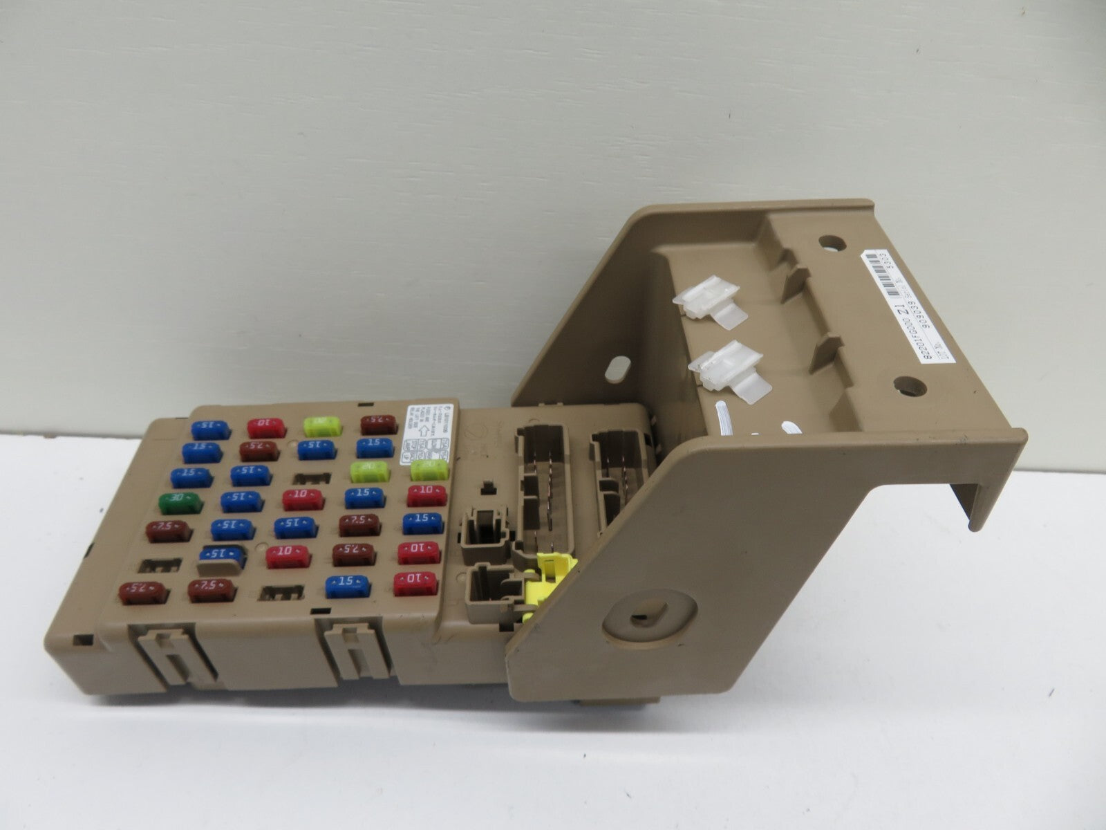 SUBARU FORESTER 2.0 DIESEL RELAY FUSE BOX 82201FG000 2008-2013 A601-3