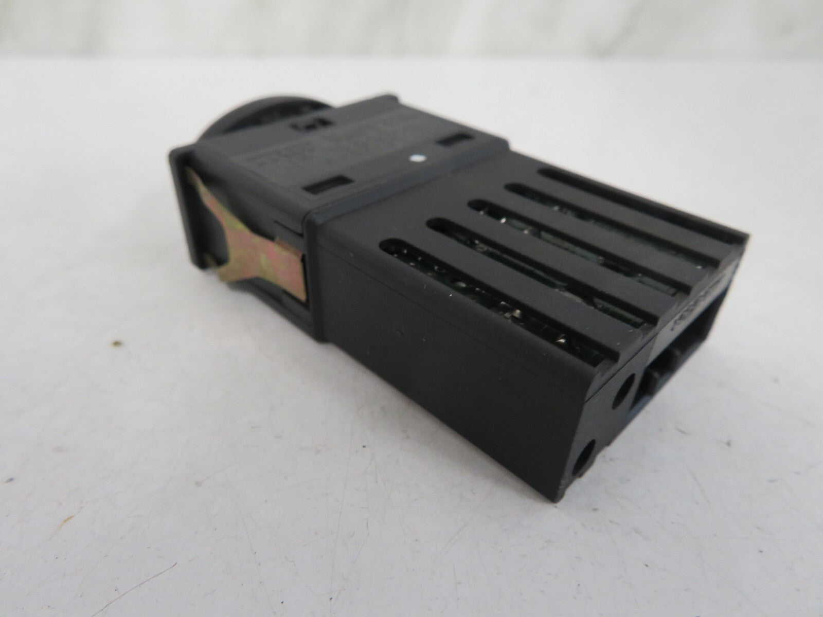 ROVER 75 HEATED SEAT SWITCH YUG101980 1999-2005 MIXA1540-26