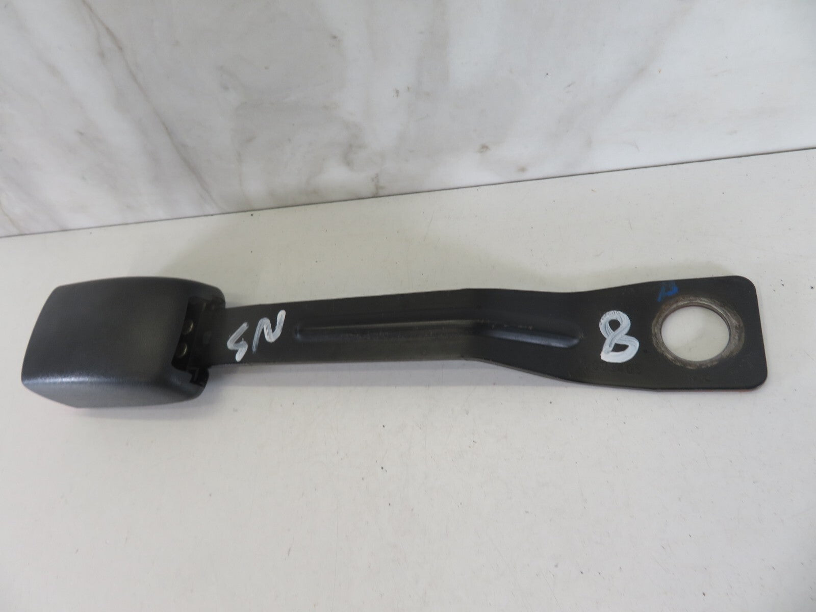 SUZUKI SWIFT NS PASSENGER SEAT BELT BUCKLE 2005-2010 A1235-8