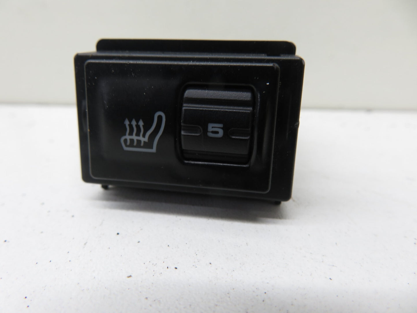 PORSCHE CAYENNE 955 HEATED SEAT SWITCH 7L5963563 2003-2006 1718-20