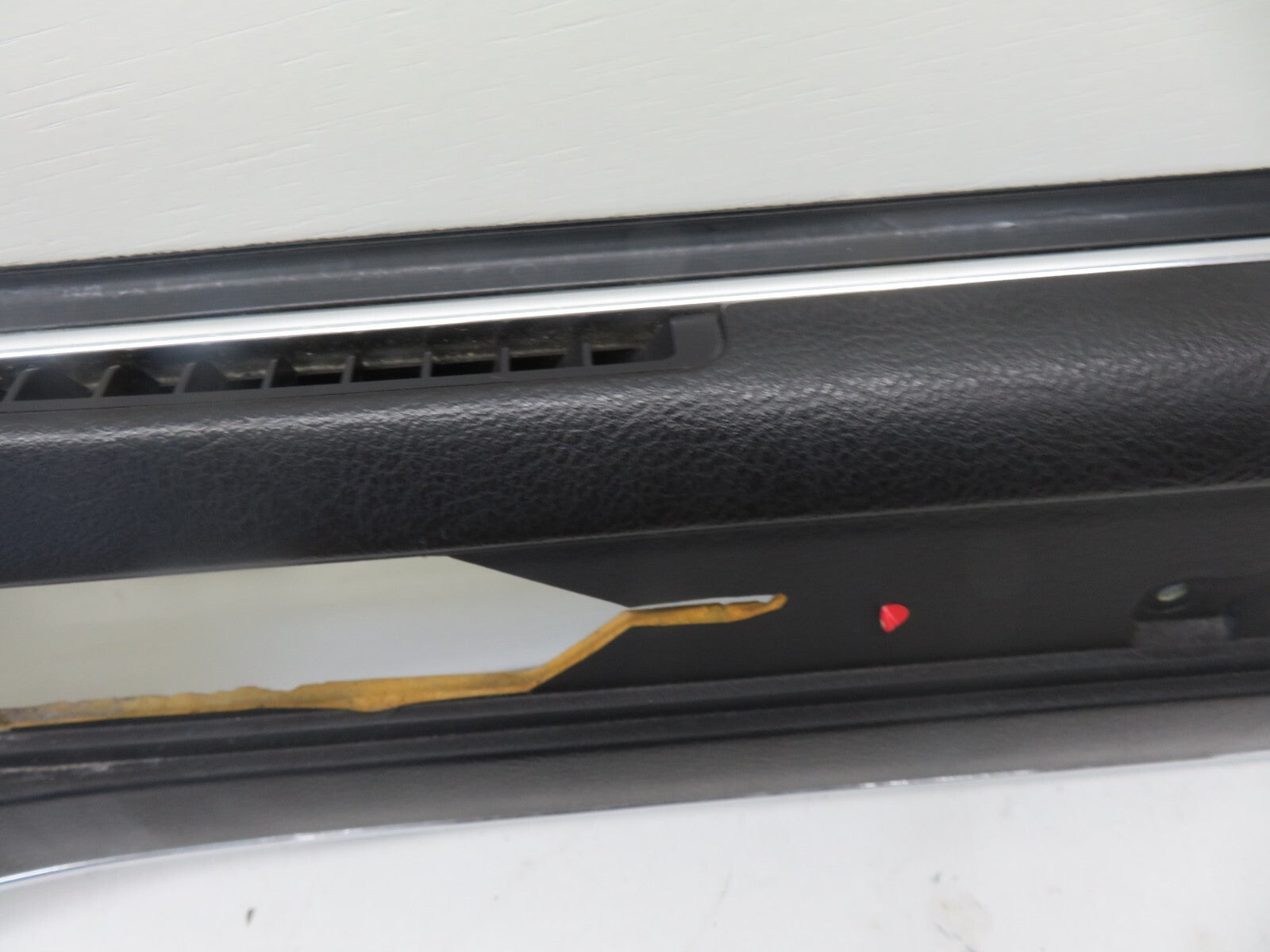 JAGUAR XJR OSF DRIVER DOOR CARD UPPER PANEL 1994-2001