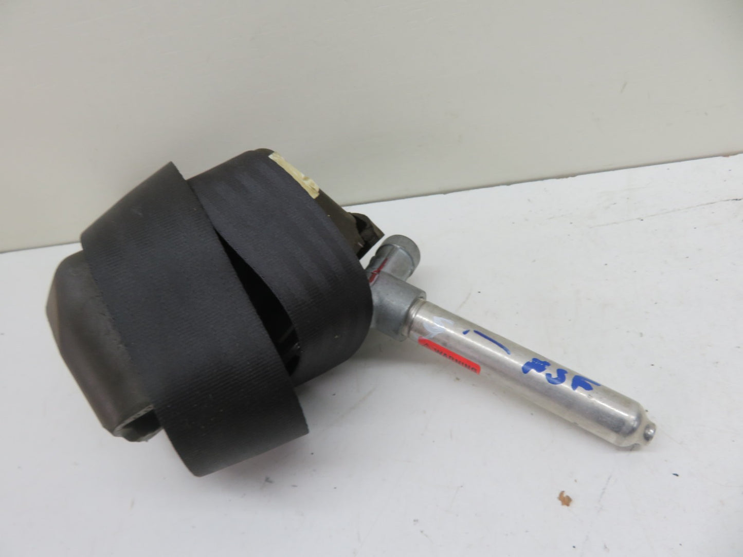 VOLVO V50 NSR LEFT REAR SEAT BELT 8665536 2004-2008 HN54-5