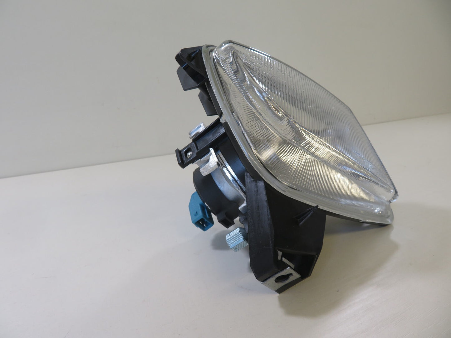 RH OS DRIVER FRONT FOG LIGHT 19-5253-05-2 TYC FITS CITROEN XSARA 1997-2000 #1S2