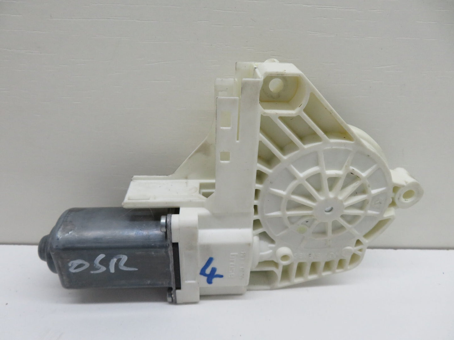 LAND ROVER DISCOVERY 3 OSR WINDOW MOTOR 2005-2009 1212-4