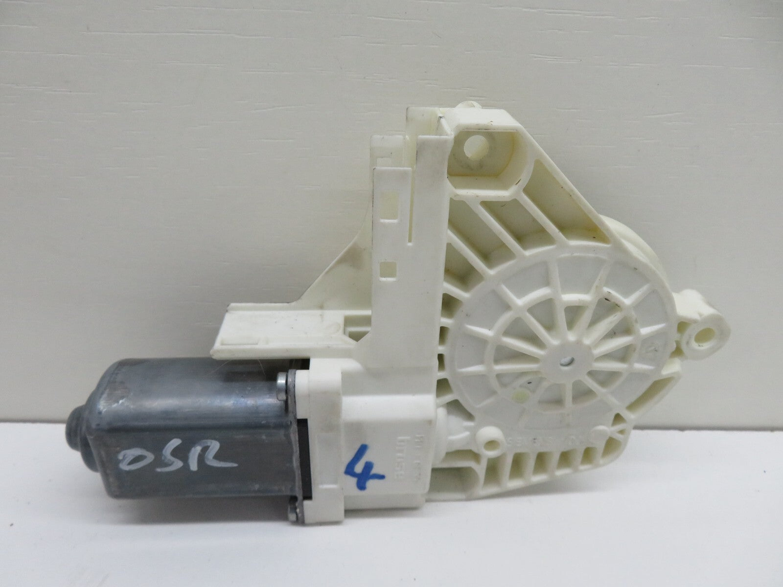 LAND ROVER DISCOVERY 3 OSR WINDOW MOTOR 2005-2009 1212-4