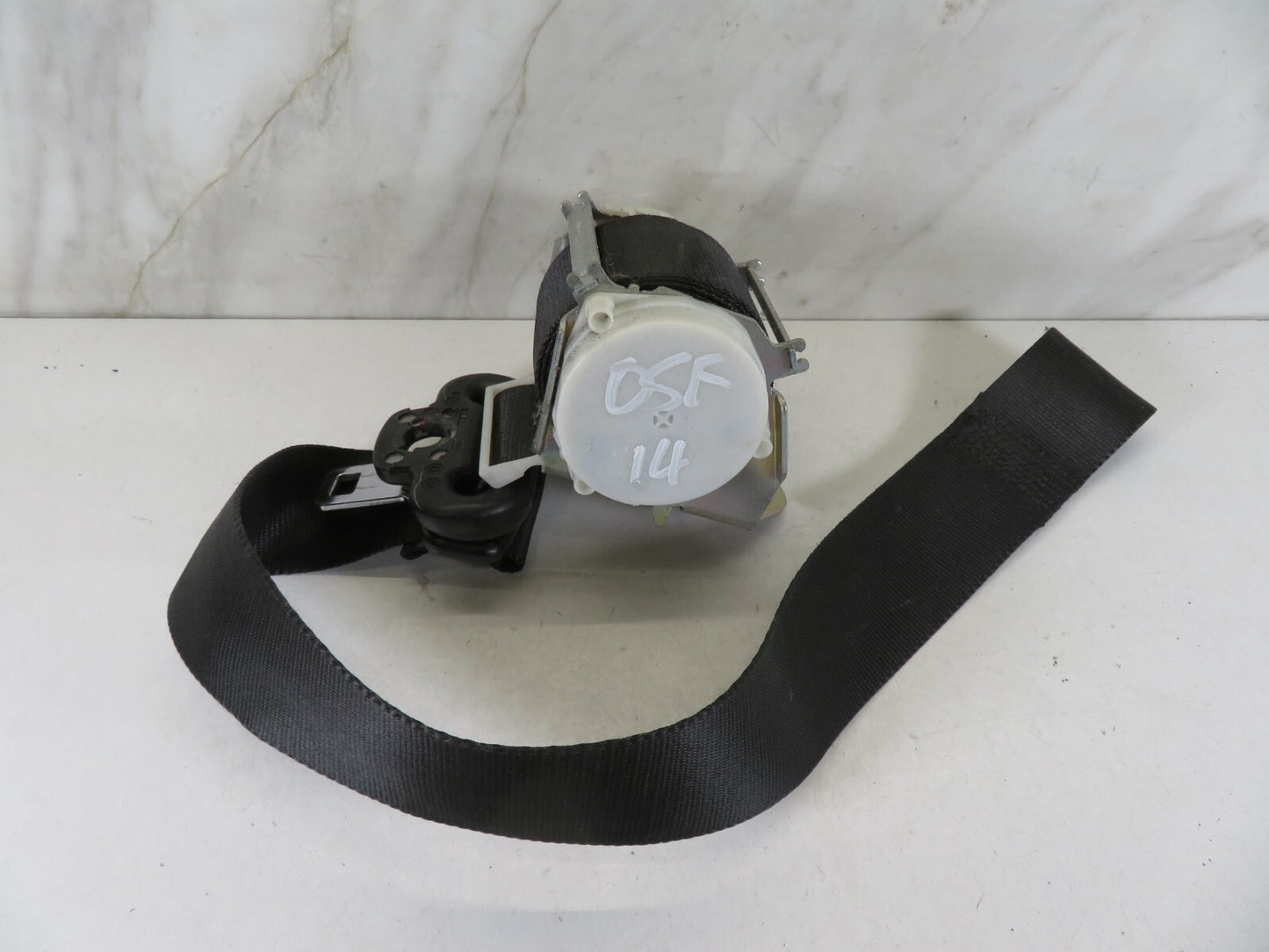 FORD FOCUS CC OSF SEAT BELT 6N41-L61294-AF 2006-2010 A1629-14