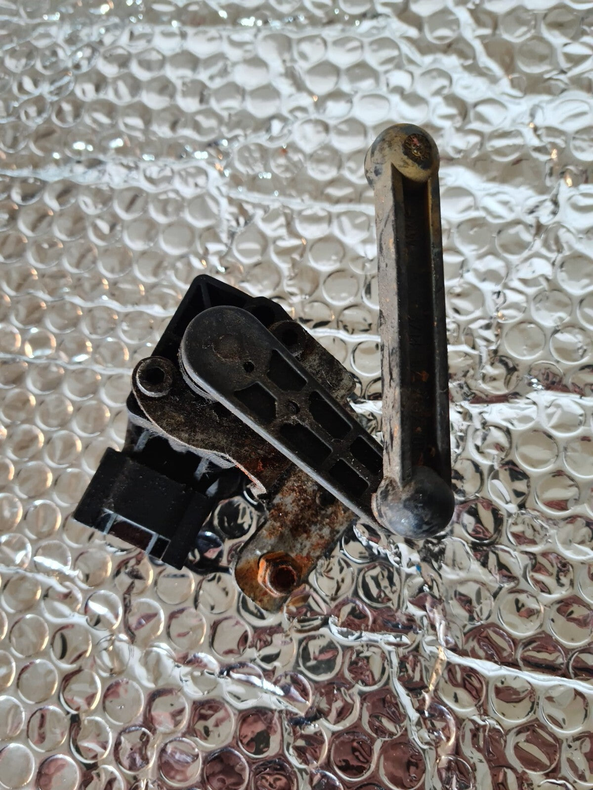 BMW E60 5 SERIES REAR XENON LEVEL SENSOR 6776605 2004-2007 AS33 SA