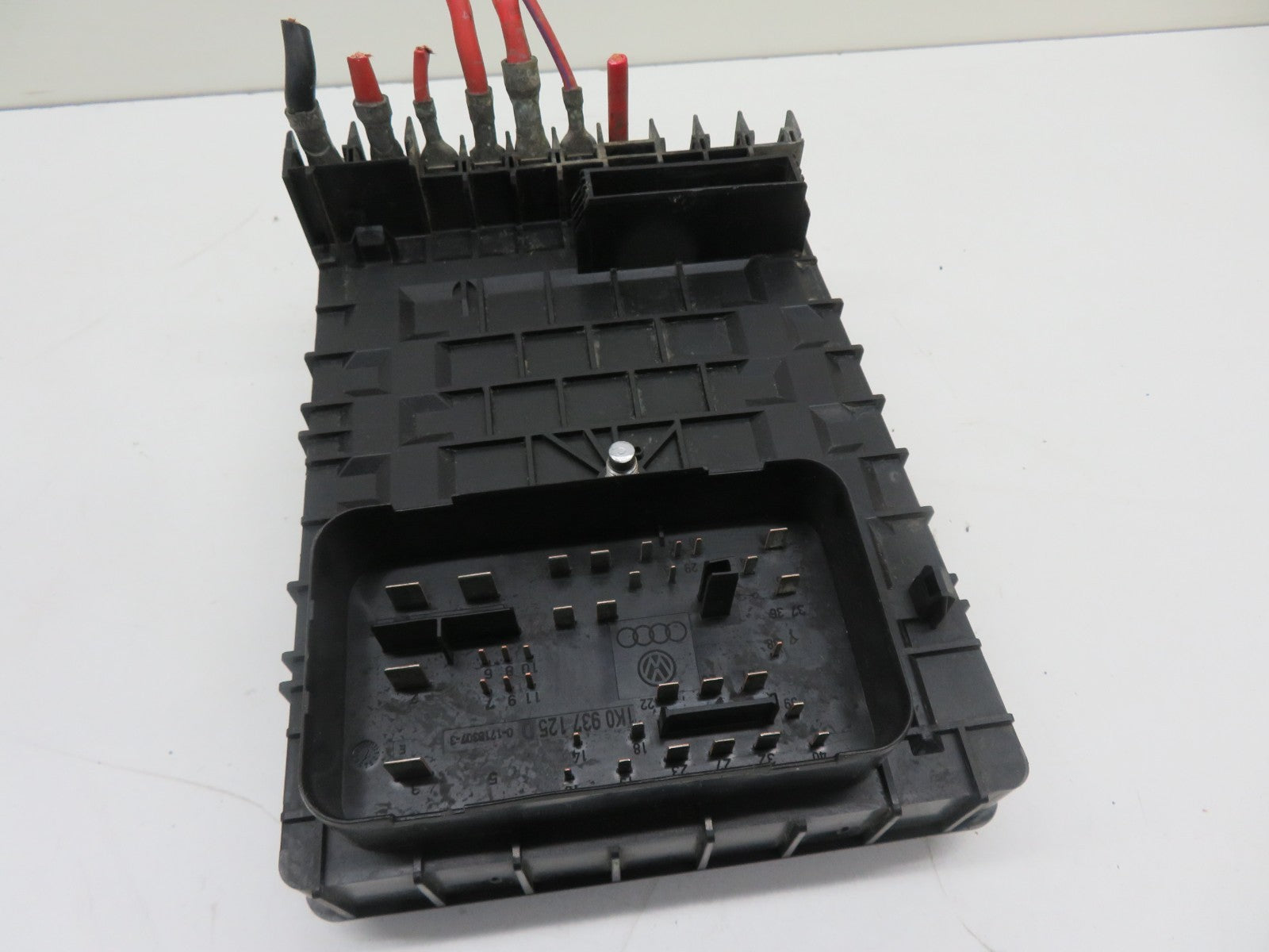 VW GOLF MK6 ENGINE BAY FUSE BOX 1K0937125D 2009-2013 1546-4