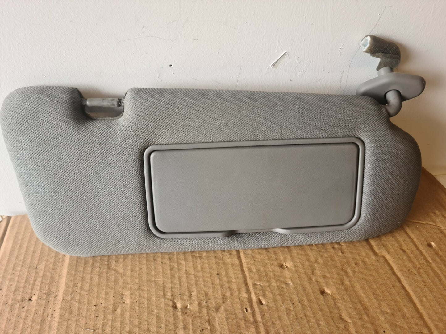 KIA SORENTO OS DRIVER SUN VISOR 2002-2009 A54