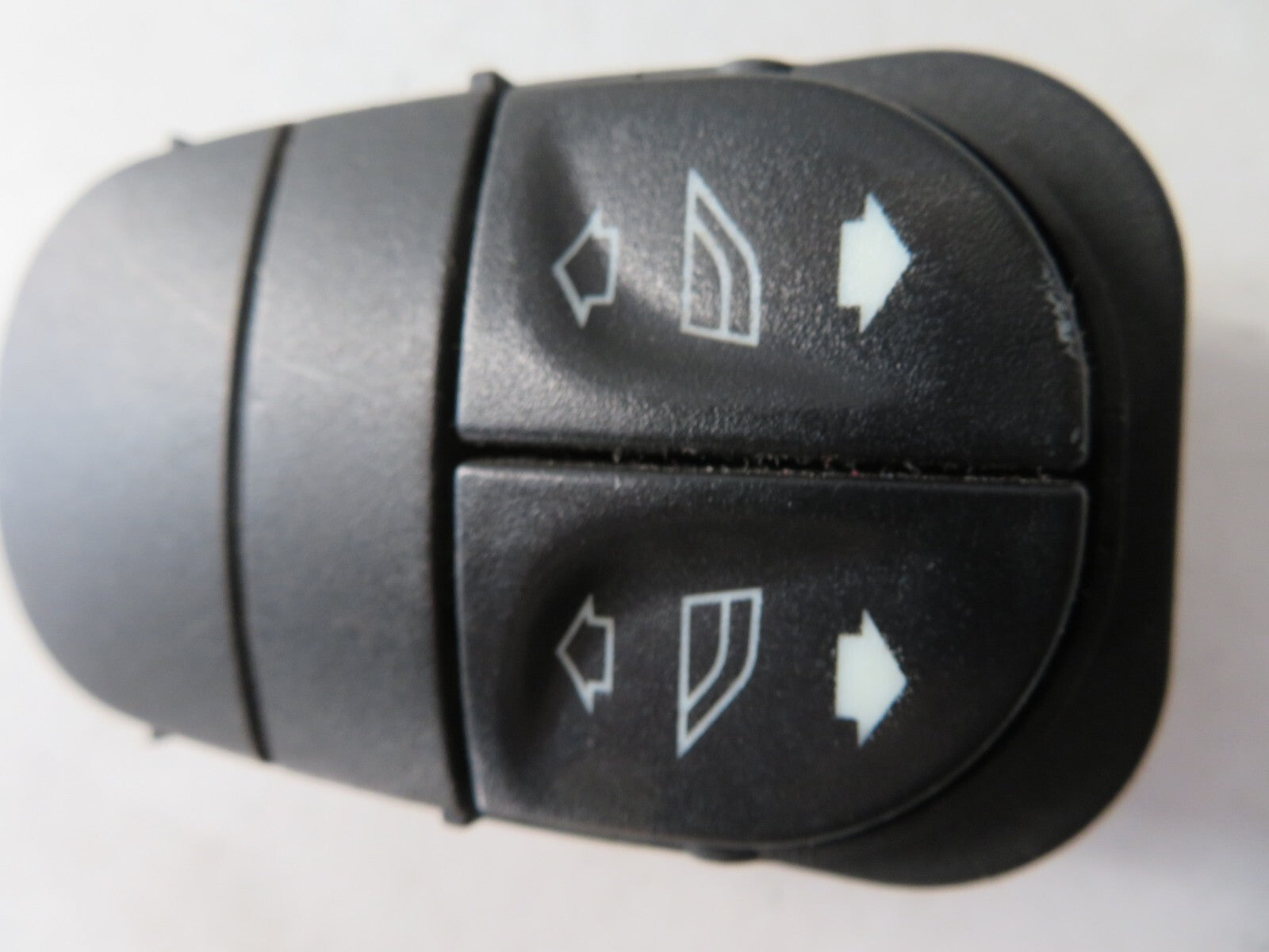 FORD ESCORT MK6 TWIN ELECTRIC WINDOW SWITCHES 95AG-14529-BA 1995-2000 AMS1311-10