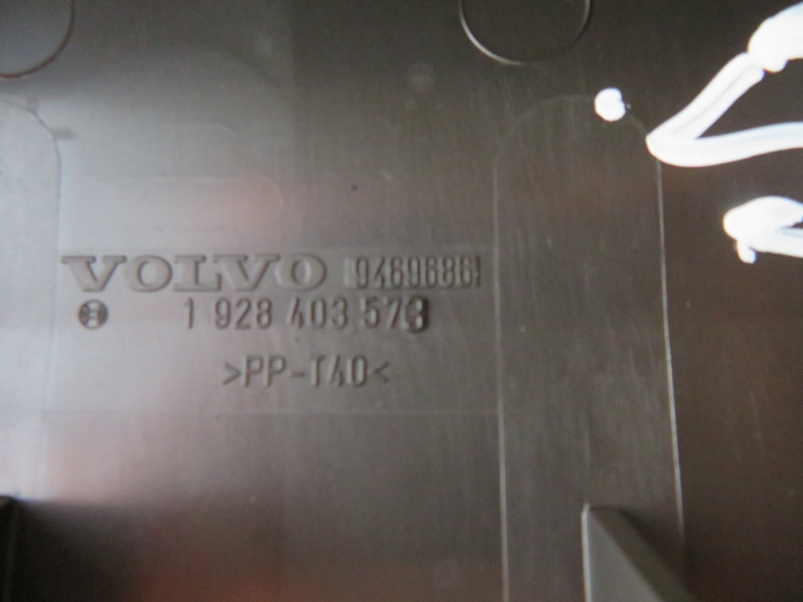 VOLVO C70 T5 ENGINE ECU COVER 9469686 1999-2005 AMS1540-5