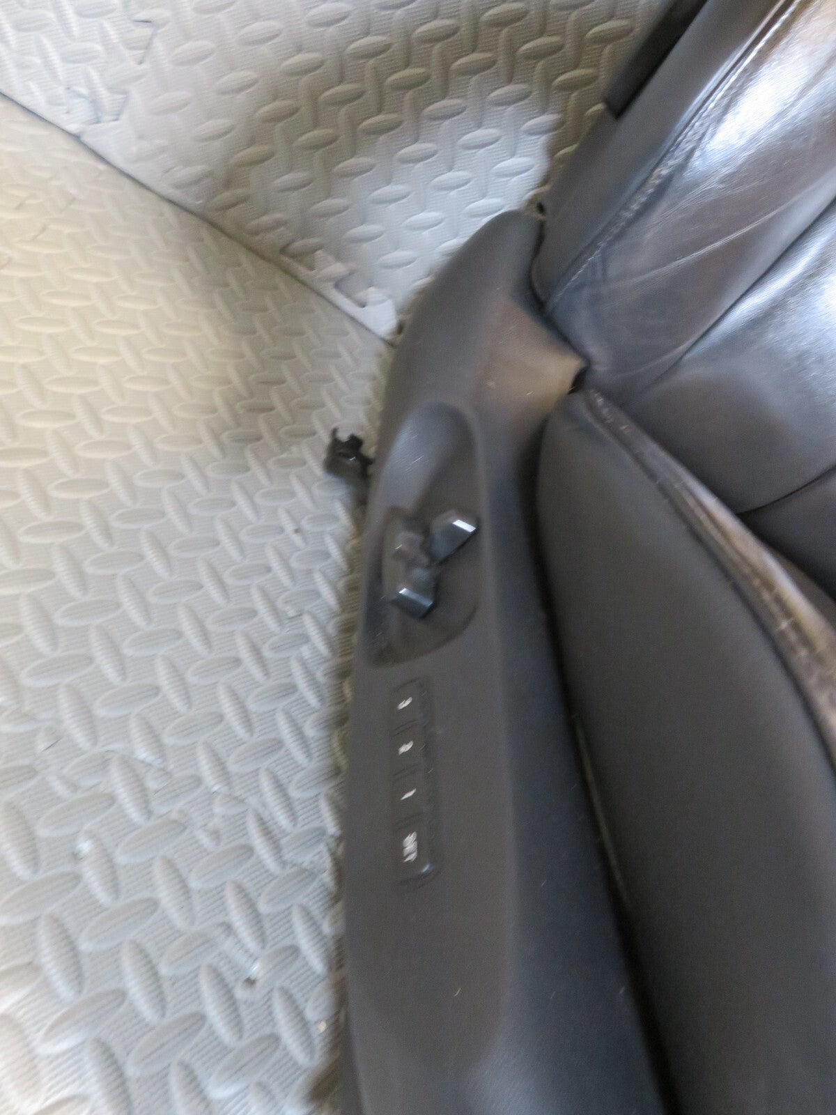 MAZDA CX7 OSF DRIVER FRONT LEATHER SEAT 2009-2012