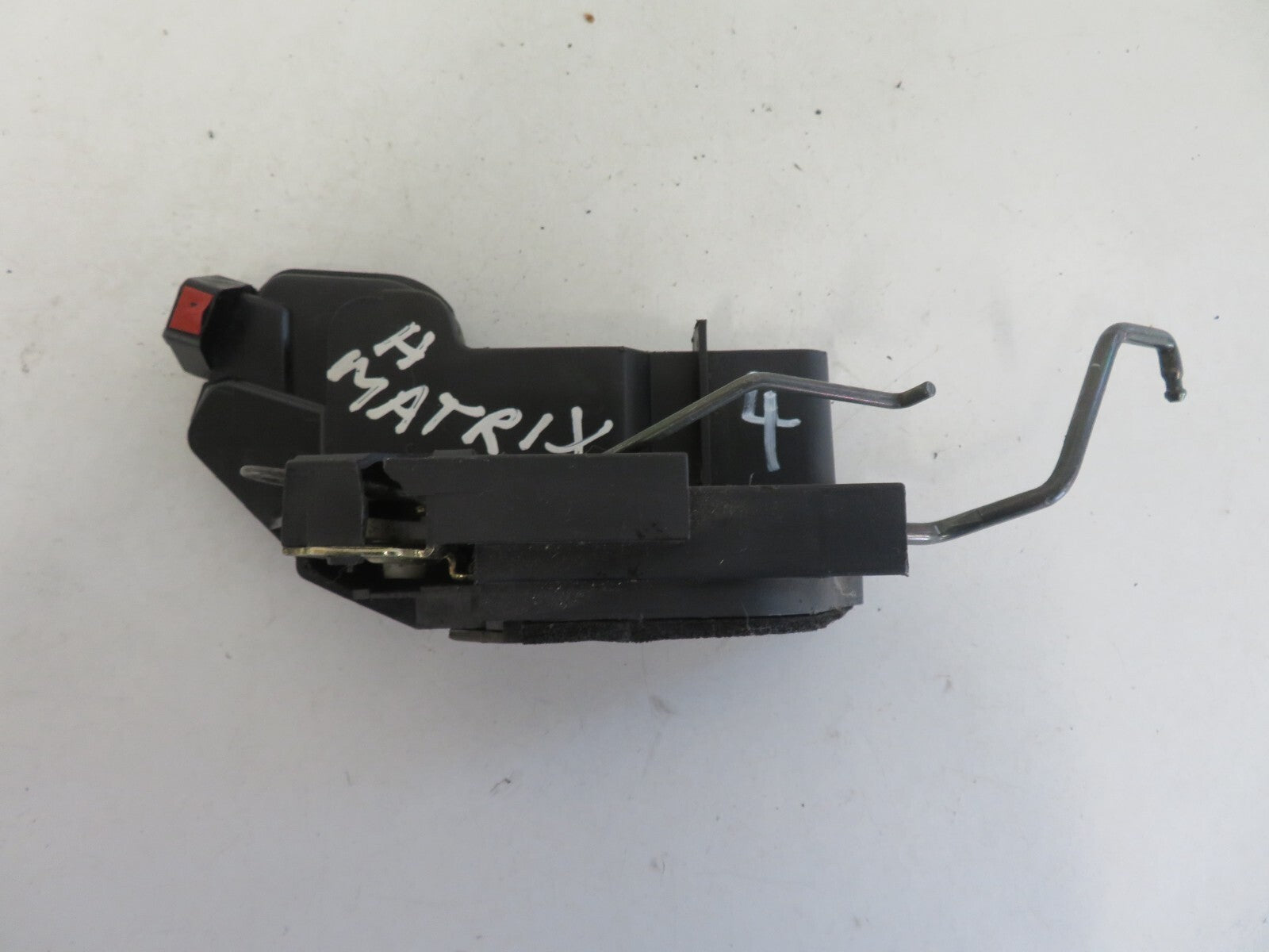 HYUNDAI MATRIX NSF PASSENGER DOOR LOCK CATCH 2005-2009 HYMIX1411-4