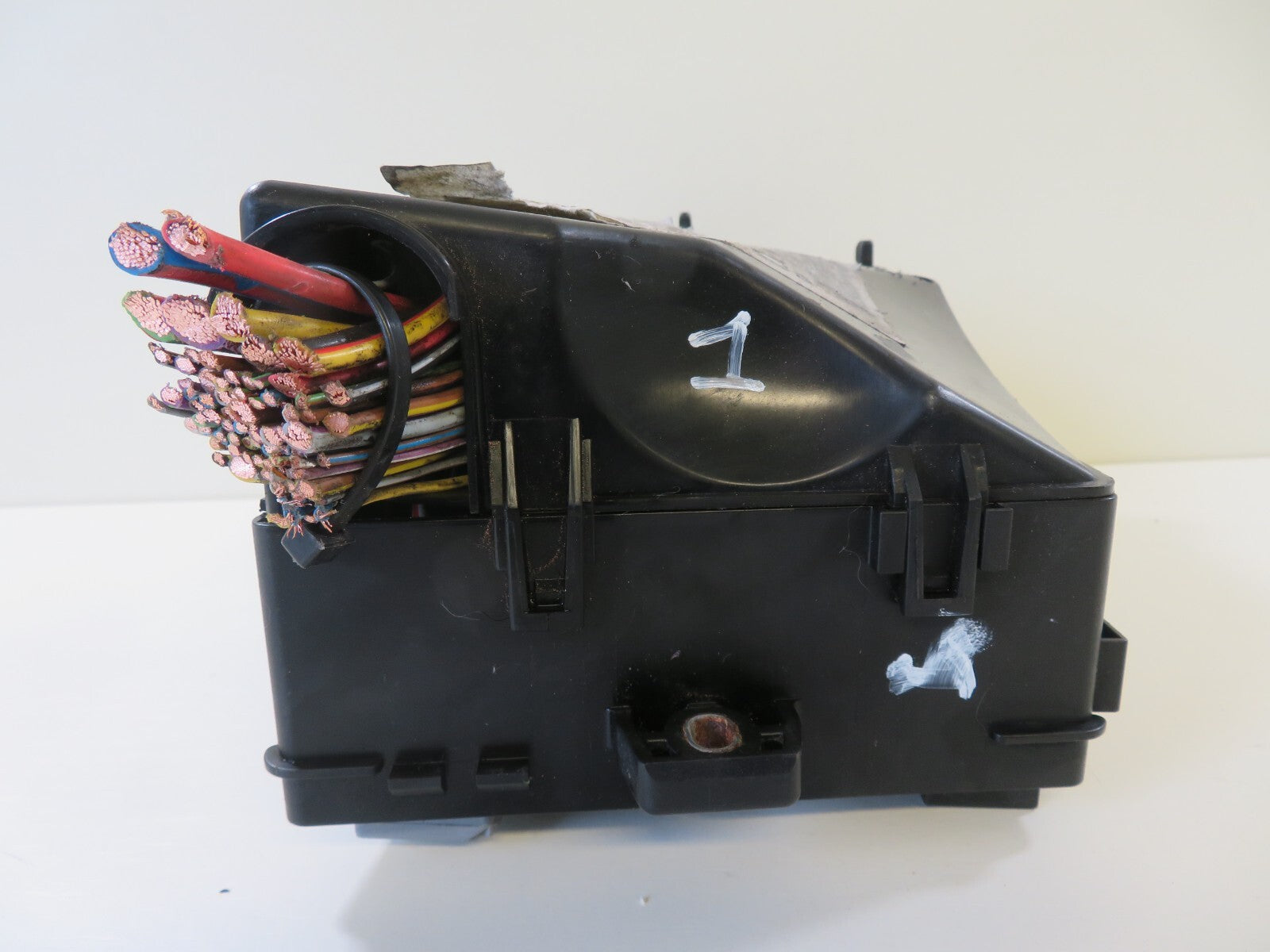 FORD GRAND C MAX ENGINE BAY FUSE BOX AV6T-14A142-AA 2011-2015 1518-1