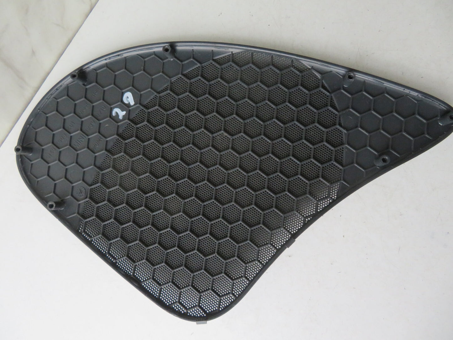 BMW MINI COOPER R50 NS SPEAKER GRILL TRIM 12390710 2000-2006 A0925-29