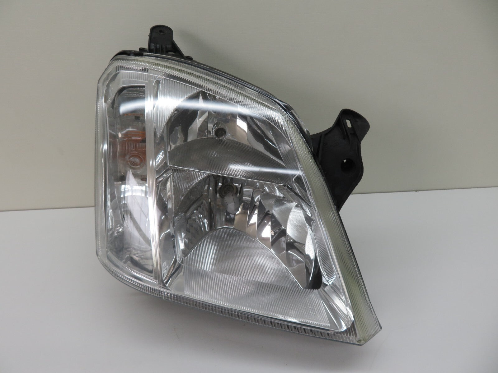 VAUXHALL MERIVA A OS DRIVER HEADLIGHT 2002-2009