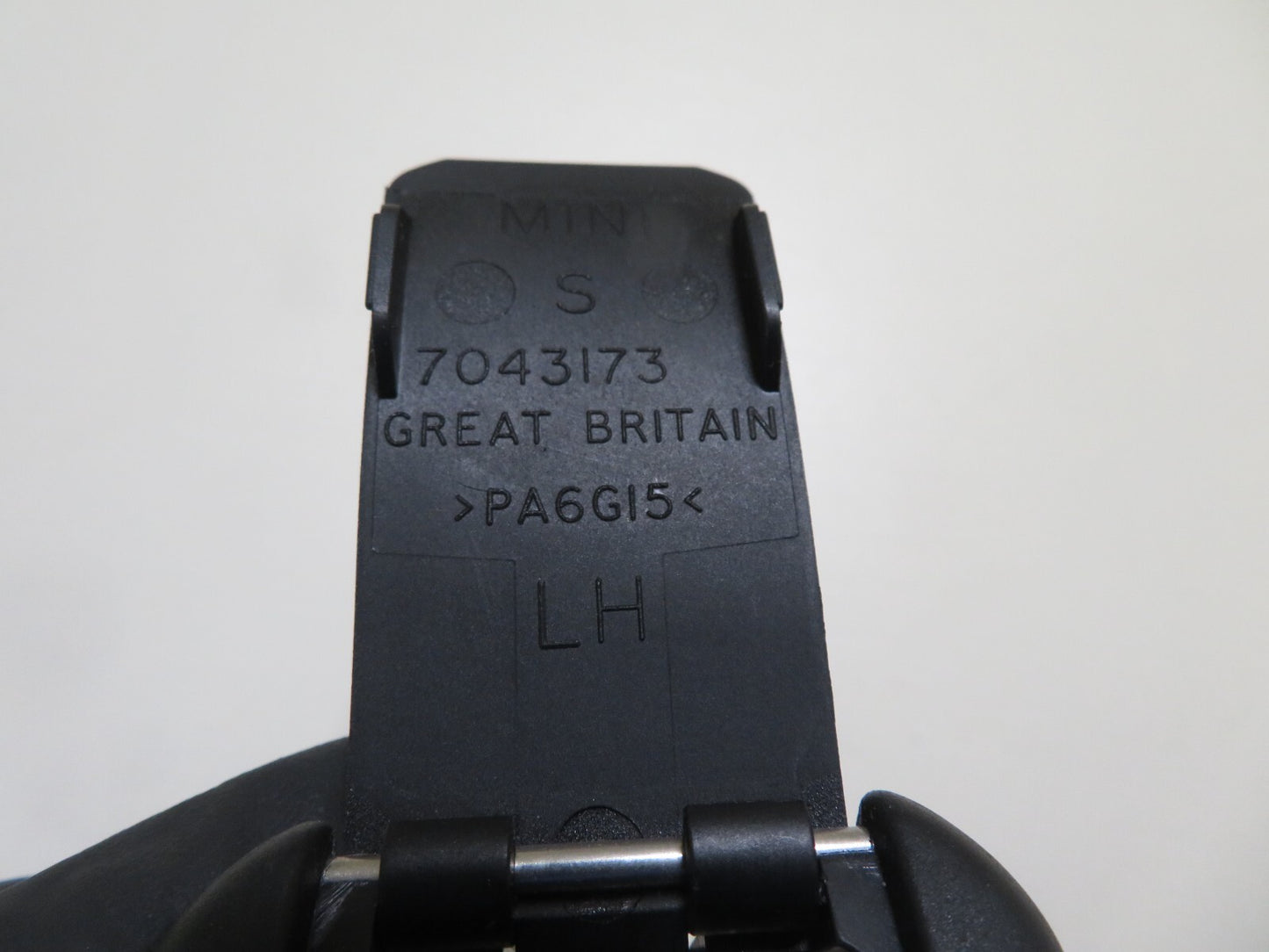 BMW MINI COOPER R50 R52 R53 LH ISOFIX SEAT TRIM 7043173 2000-2006 1927-20