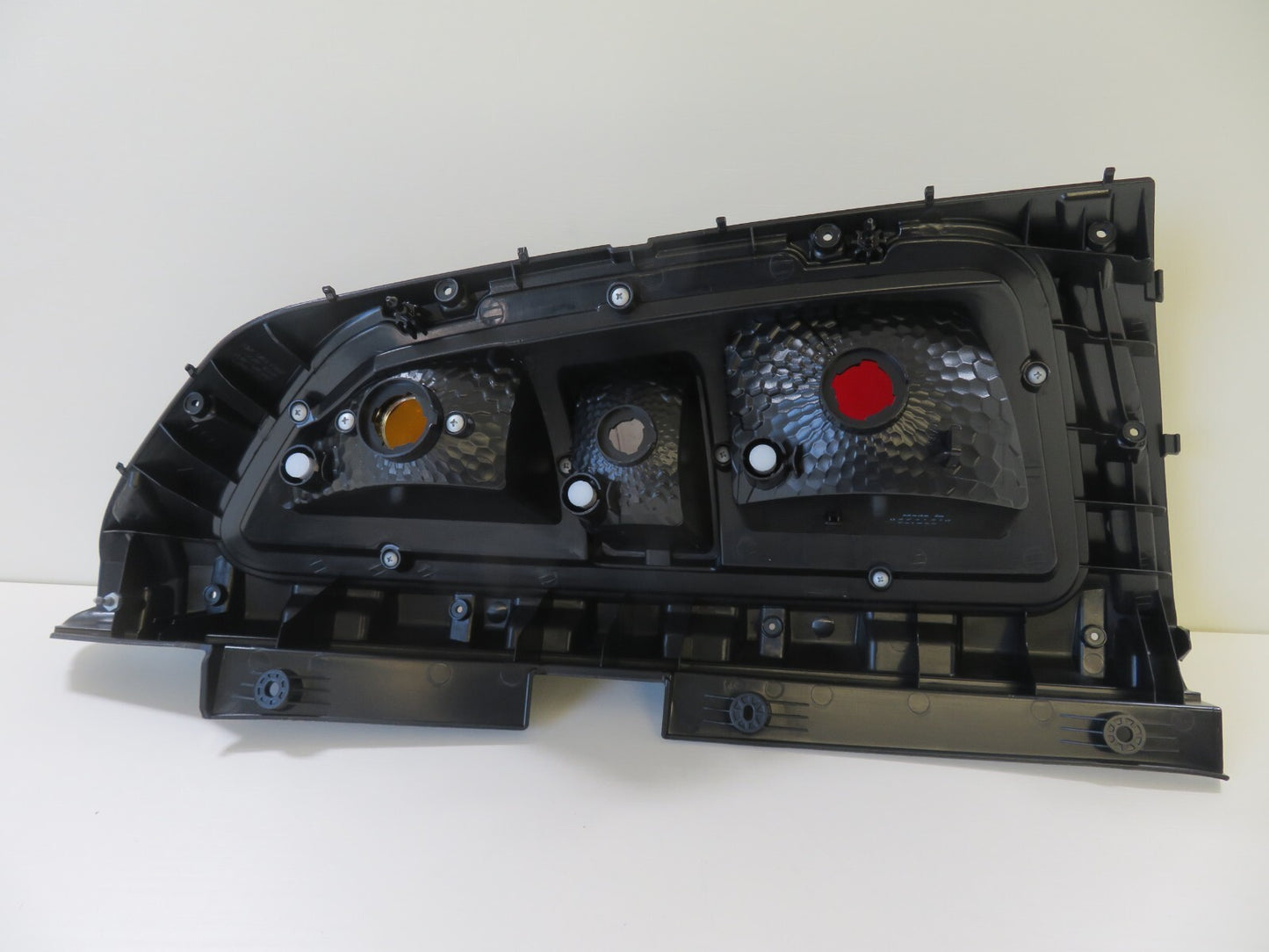 KIA SOUL NS PASSENGER REAR TAIL LIGHT TYC 11-11960-01-2 2009-2012