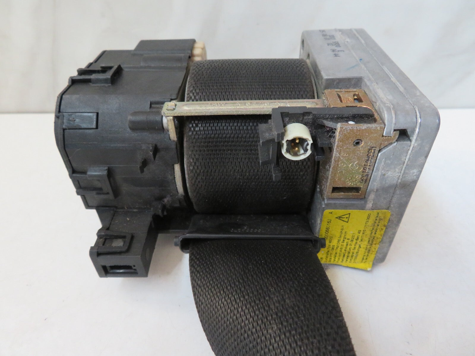 MERCEDES S CLASS W220 OSF SEAT BELT 33015930E 1998-2005 A1415-5