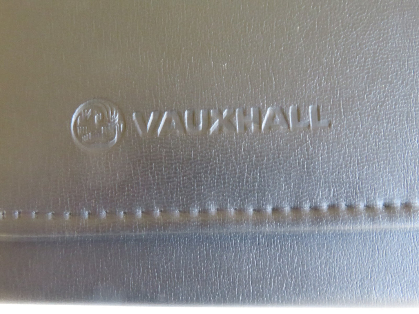 VAUXHALL CORSA C OWNERS MANUAL WITH FOLDER 2000-2006 HM1-19