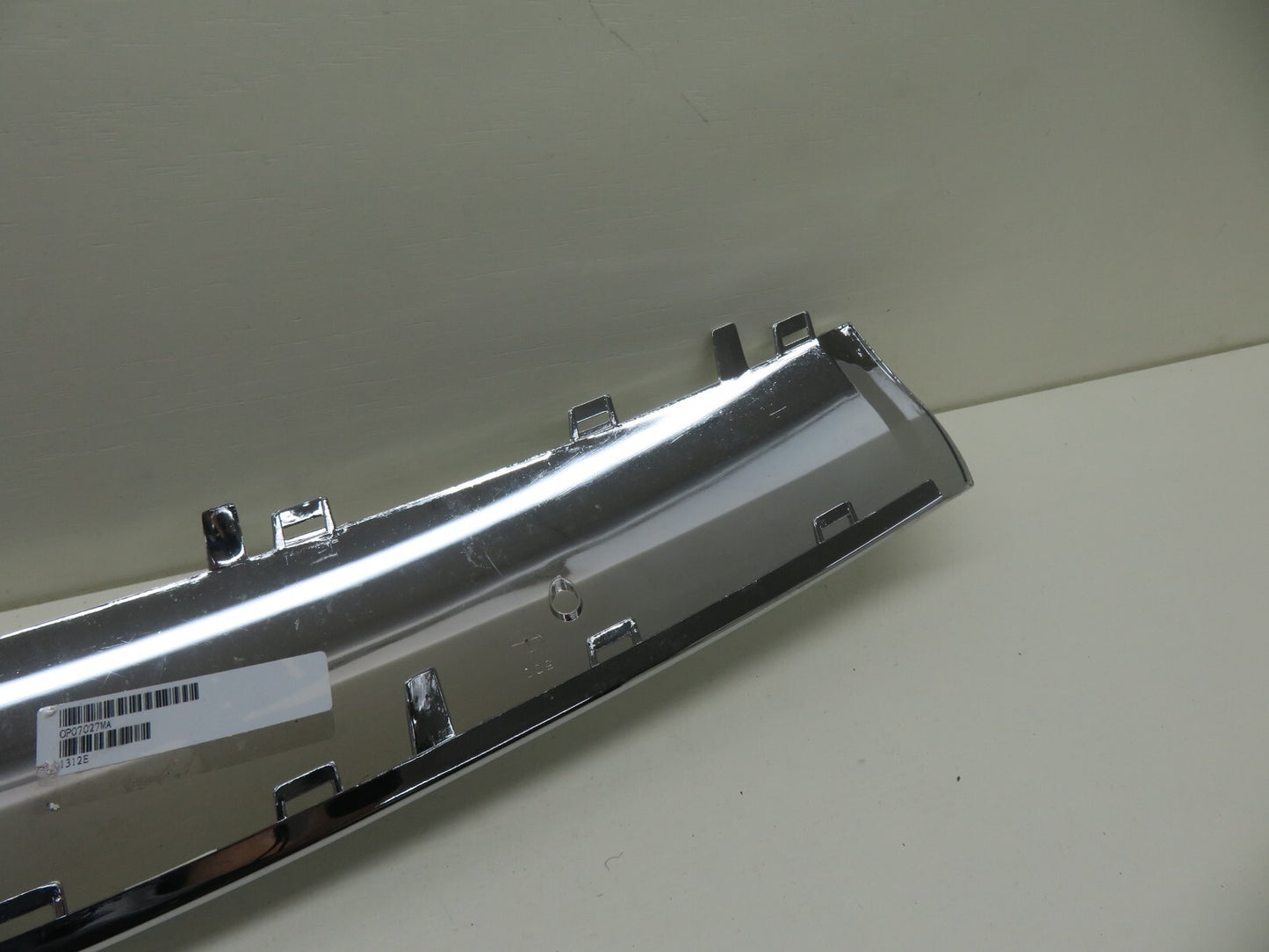 FRONT GRILLE SURROUND TRIM FOR VAUXHALL ZAFIRA OP07027MA 2004-2011