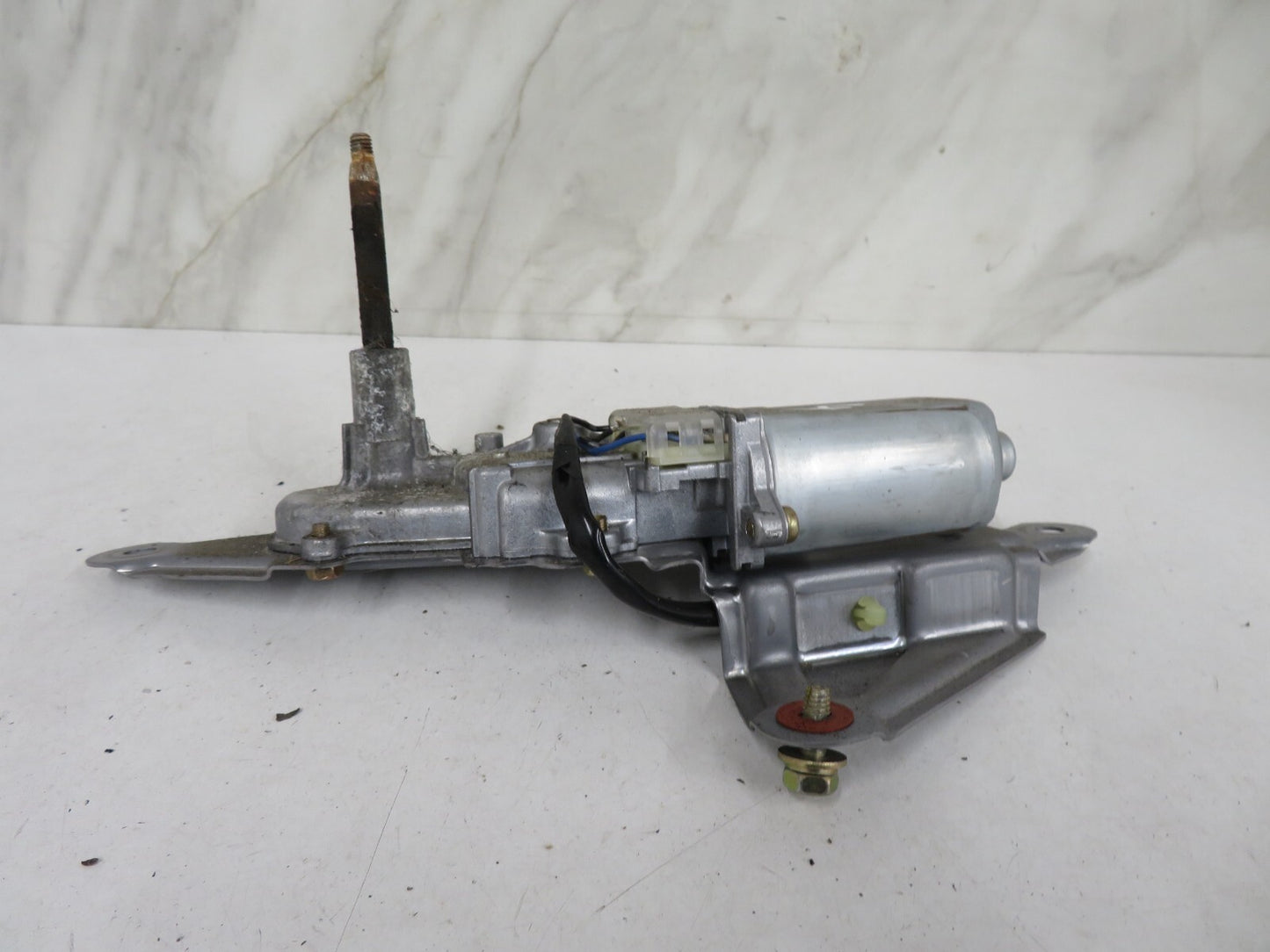 DAIHATSU CHARADE REAR WIPER MOTOR 85130-B2020 2003-2006 1424-4