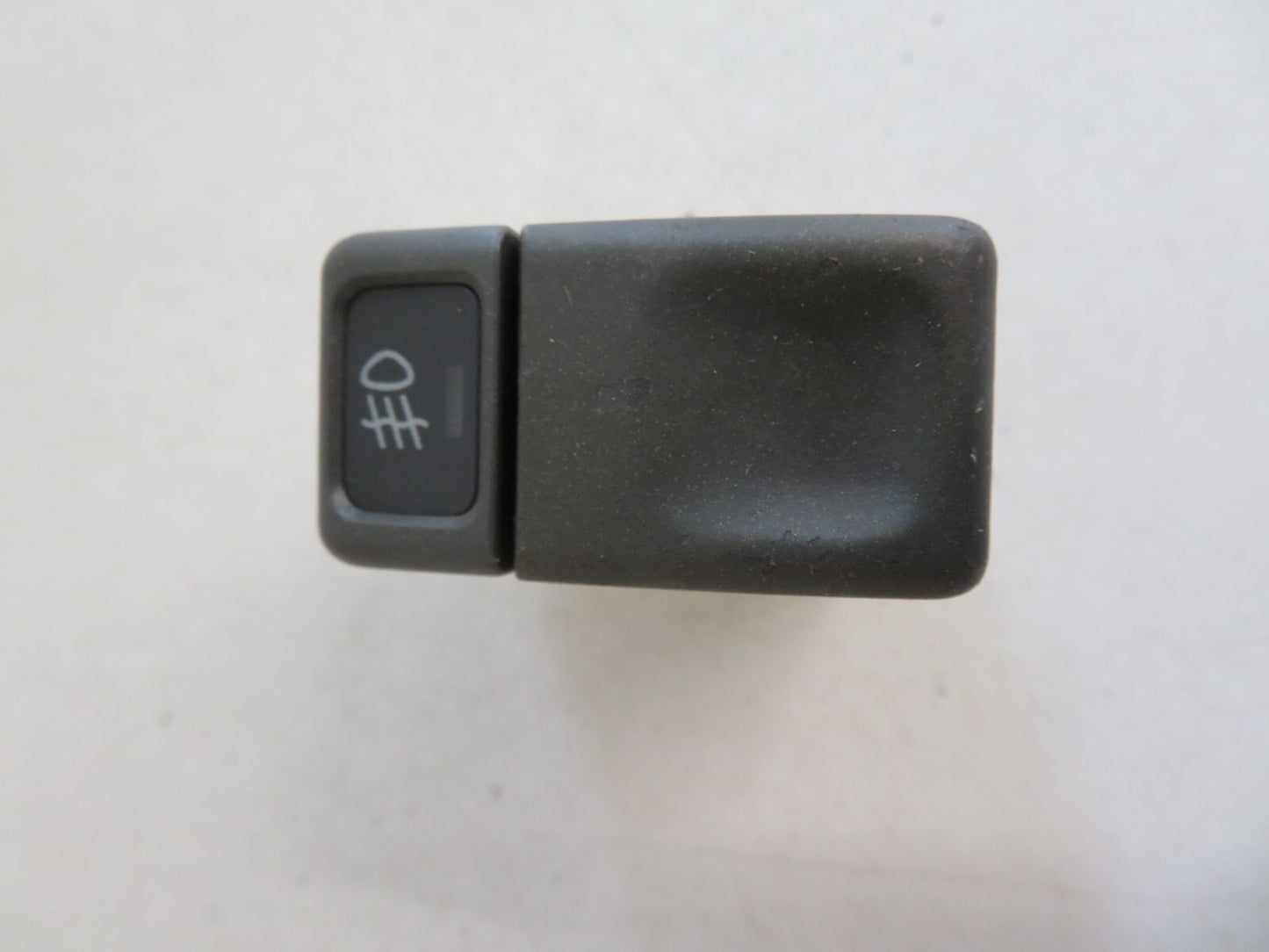 VOLVO C70 FRONT FOG LIGHT SWITCH 9162961 1996-2004 MIX1533-18