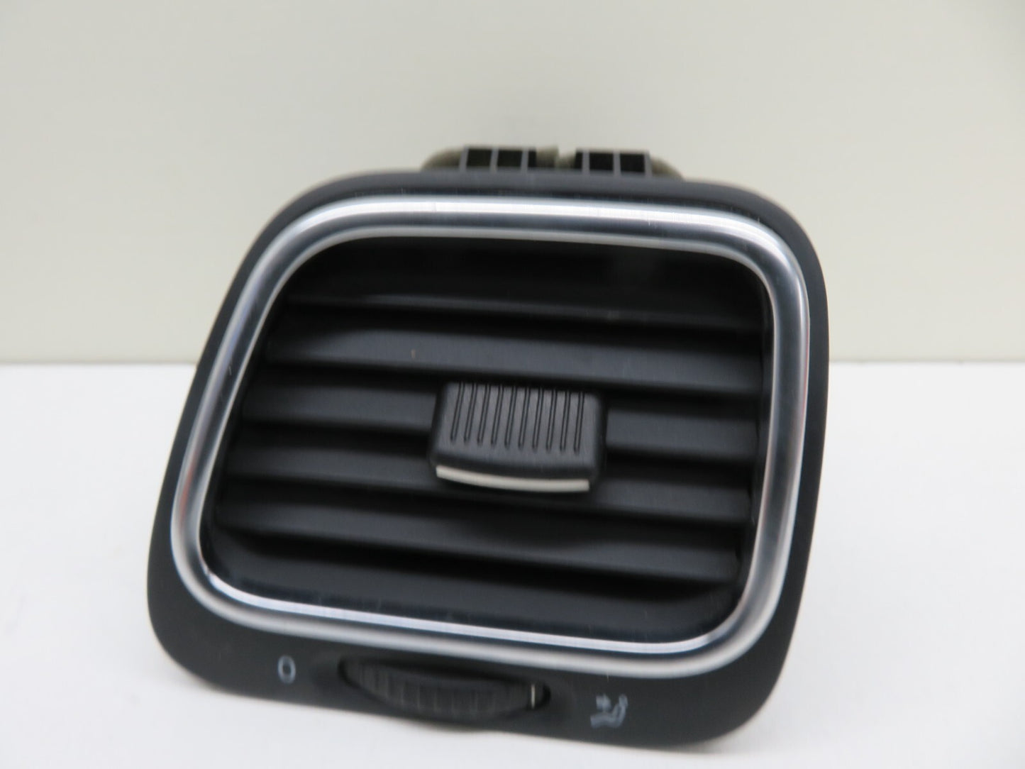 VOLKSWAGEN VW EOS NS PASSENGER DASHBOARD AIR VENT 2006-2010 1721-14