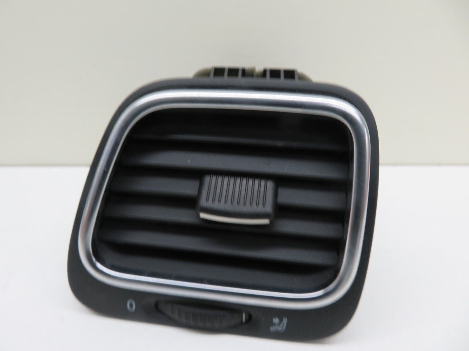 VOLKSWAGEN VW EOS NS PASSENGER DASHBOARD AIR VENT 2006-2010 1721-14