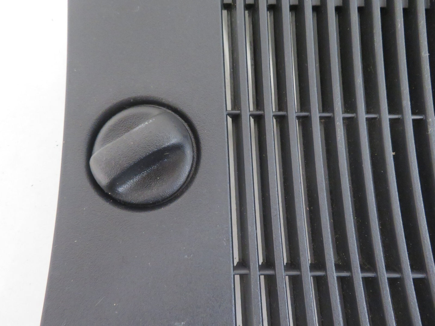 PEUGEOT 4007 NSR BOOT ACCESS TRIM 2007-2012 1603-4