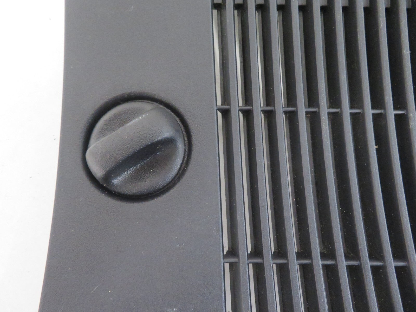 PEUGEOT 4007 NSR BOOT ACCESS TRIM 2007-2012 1603-4