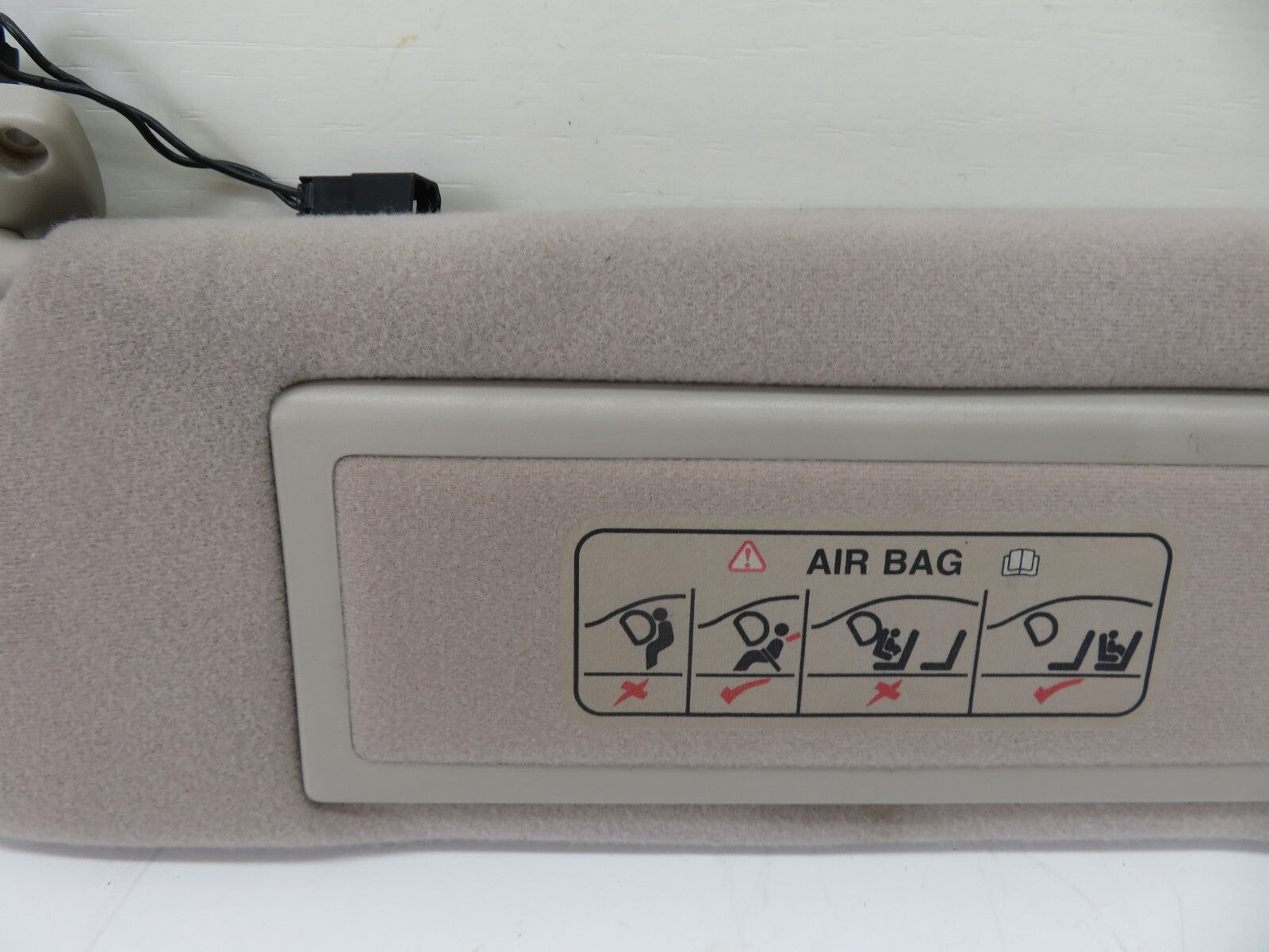 JAGUAR XJR NS PASSENGER SUN VISOR 1994-2001 1800-1