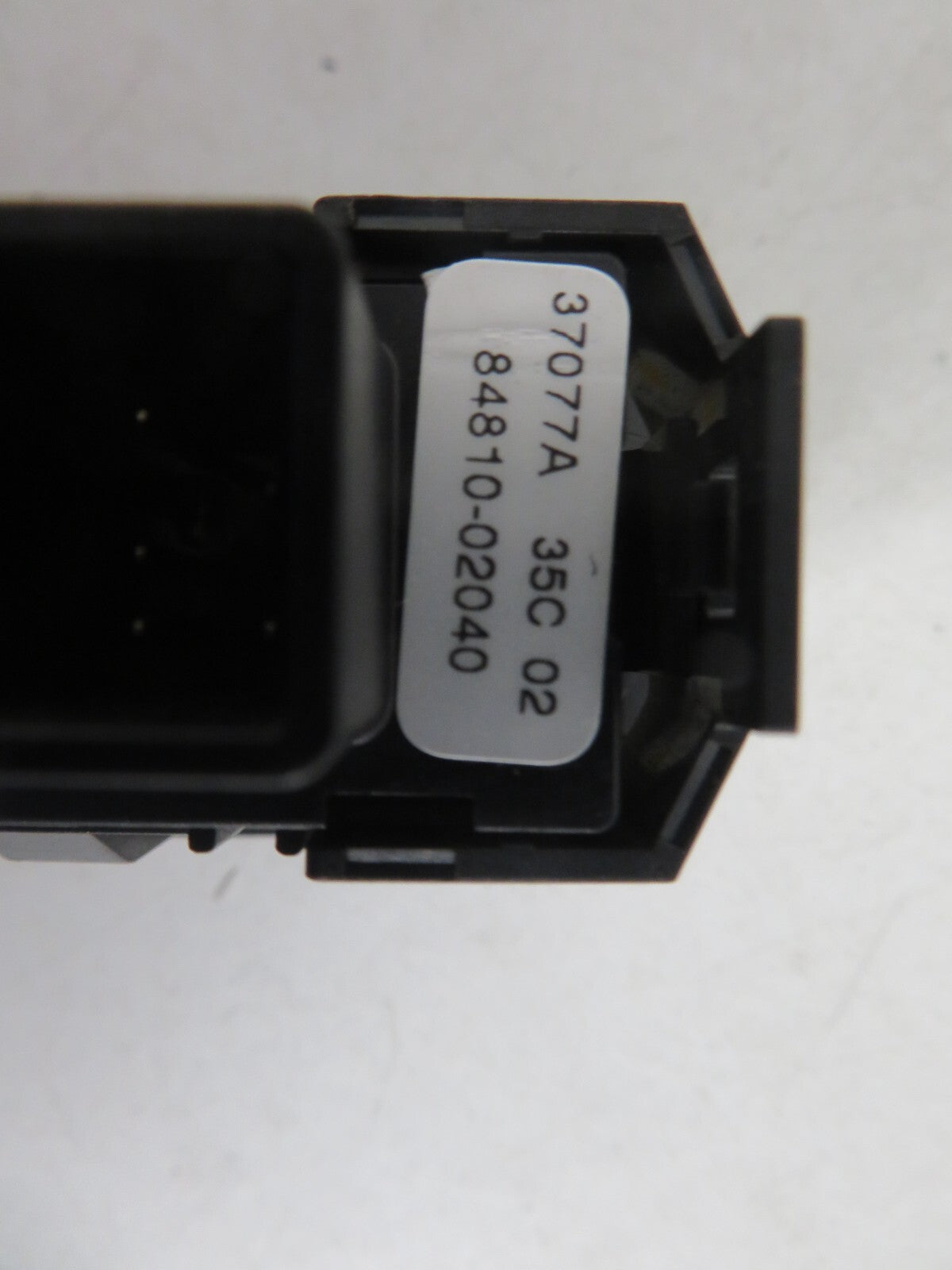 TOYOTA COROLLA REAR WINDOW SWITCH LEFT SIDE 84810-02040  2004-2007 MIX1424-22