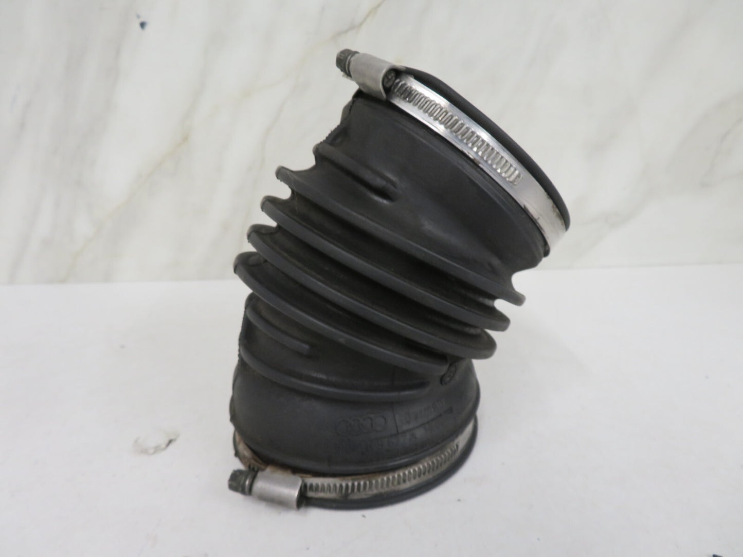 AUDI A8 D2 V8 AIR INTAKE PIPE 077129627A 1998-2002 1515-5