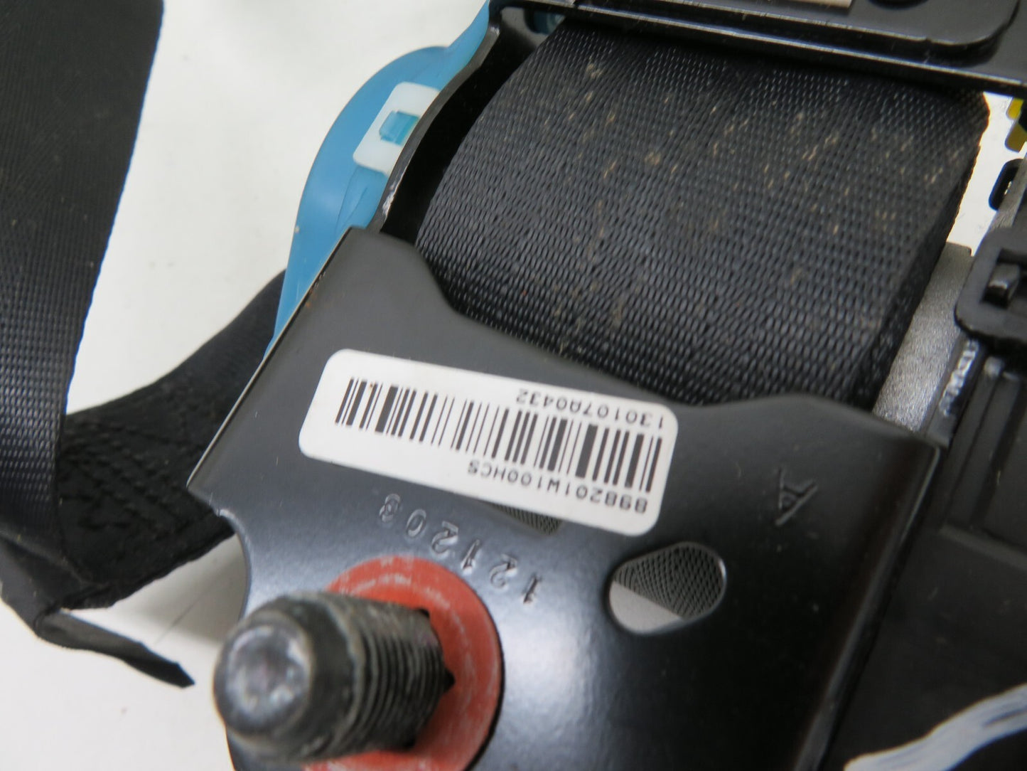 KIA RIO RH OSR REAR SEAT BELT 89820-1W100 2011-2014 #1246-7